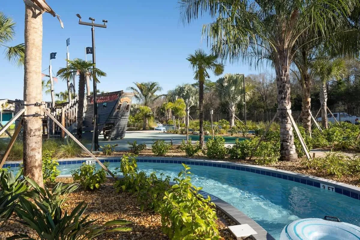 Sophisticated 6BR at Storey Lake SL2766