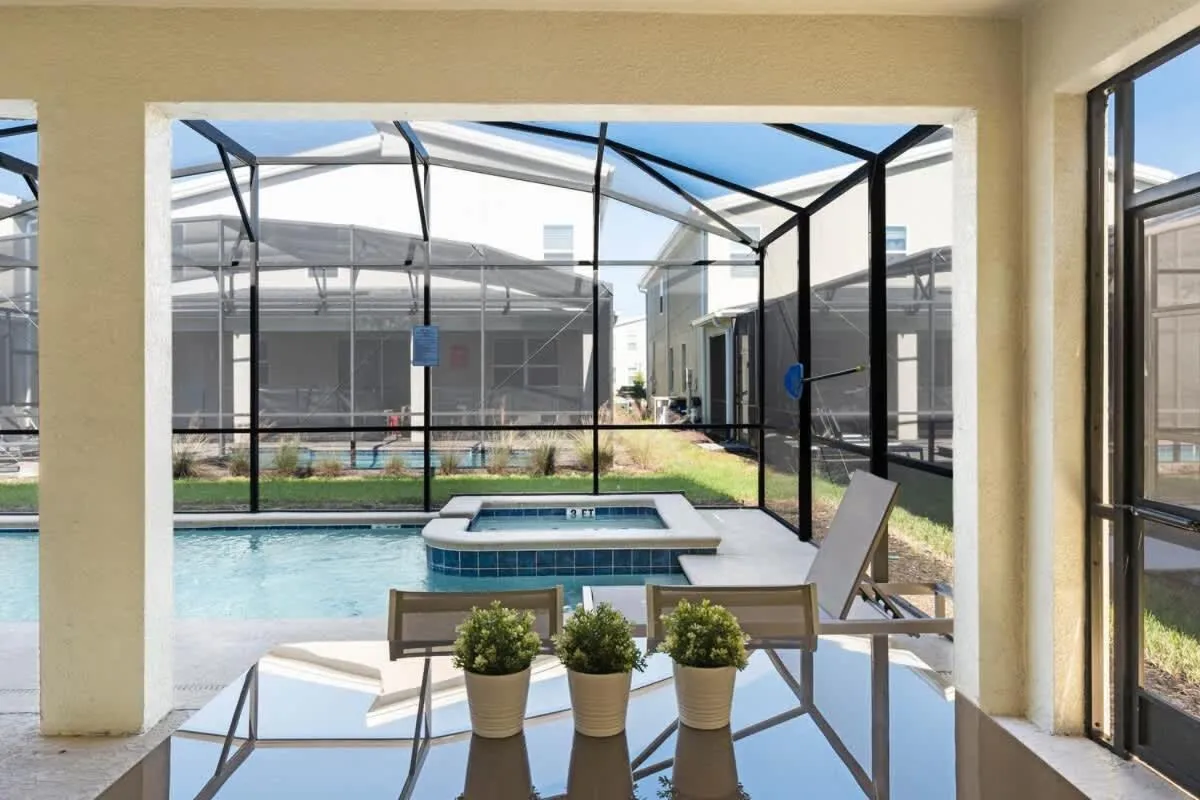 Sophisticated 6BR at Storey Lake SL2766