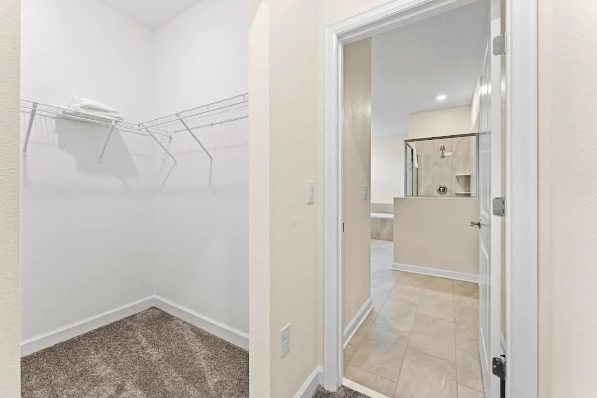 Sophisticated 6BR at Storey Lake SL2766