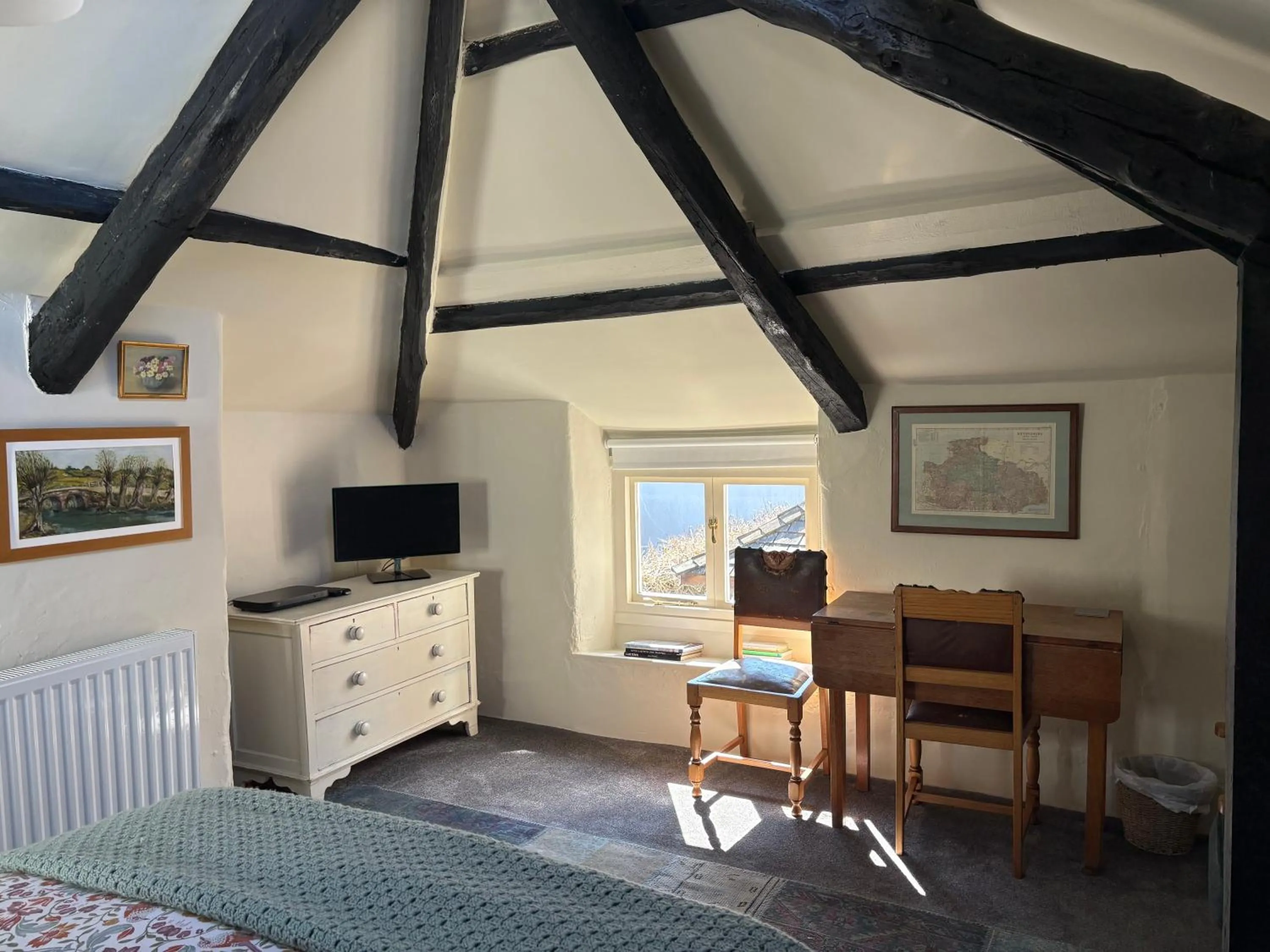 TV and multimedia, Bed in Six on Castle