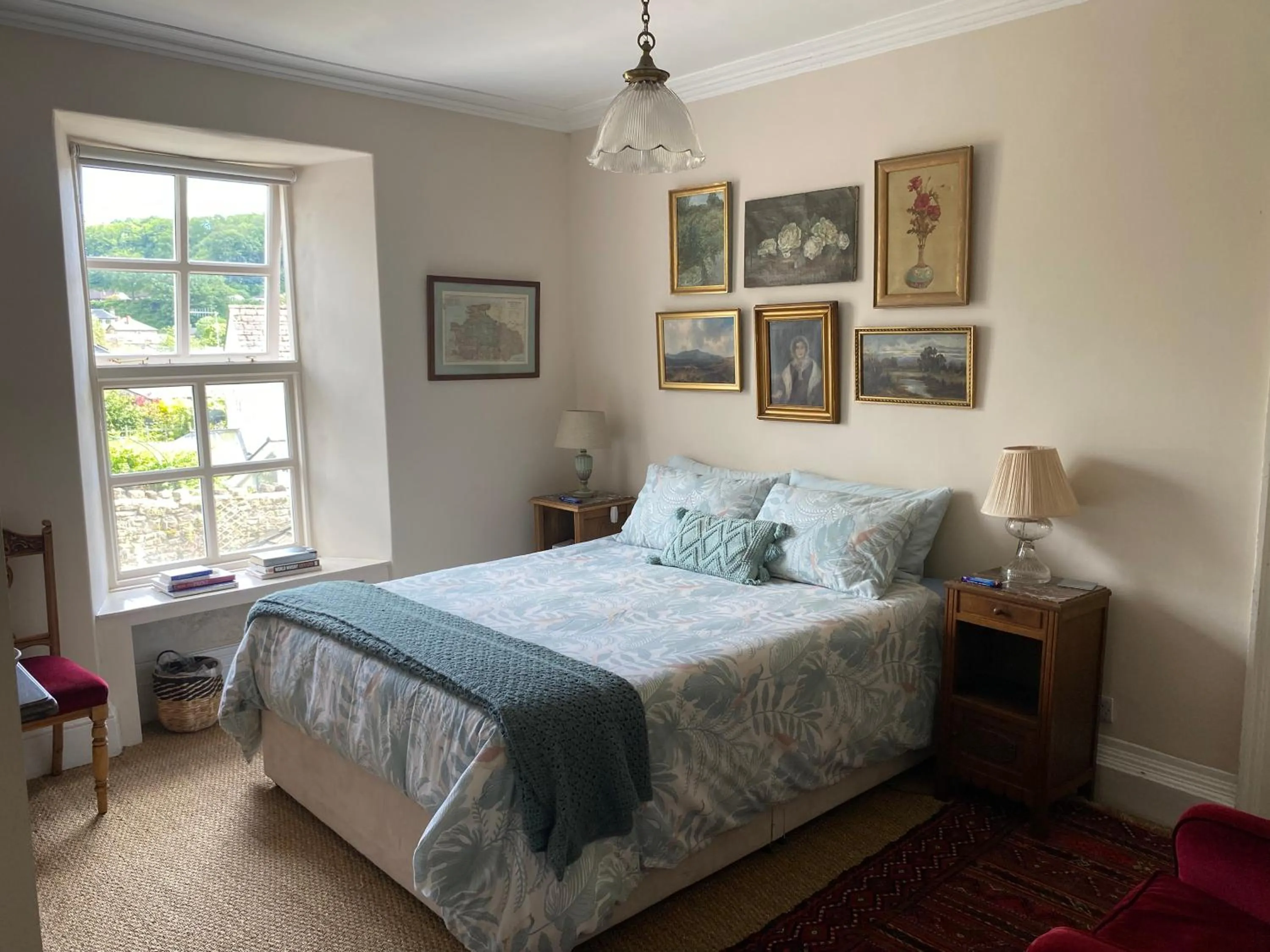 Bed in Six on Castle