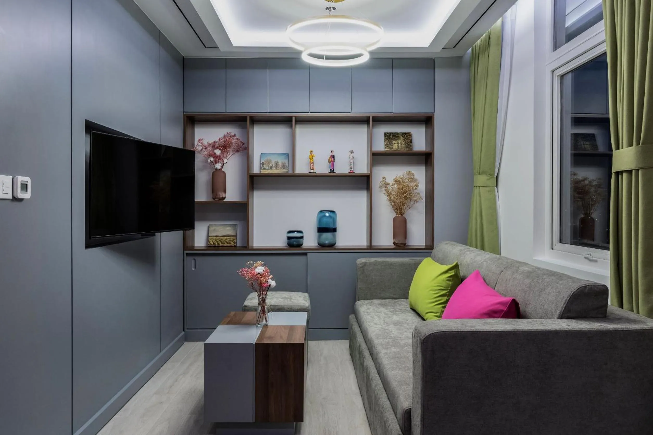 TV and multimedia in ÊMM Hotel Saigon