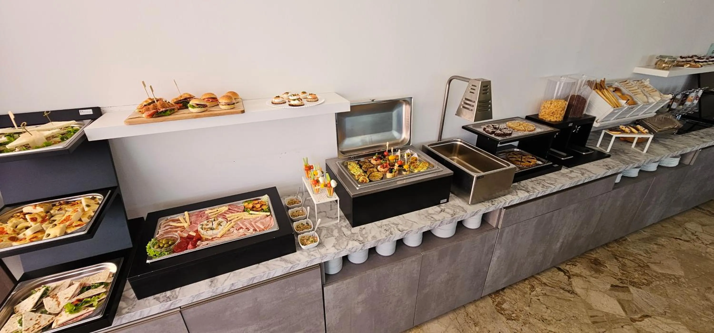 Breakfast in Hotel Mirage