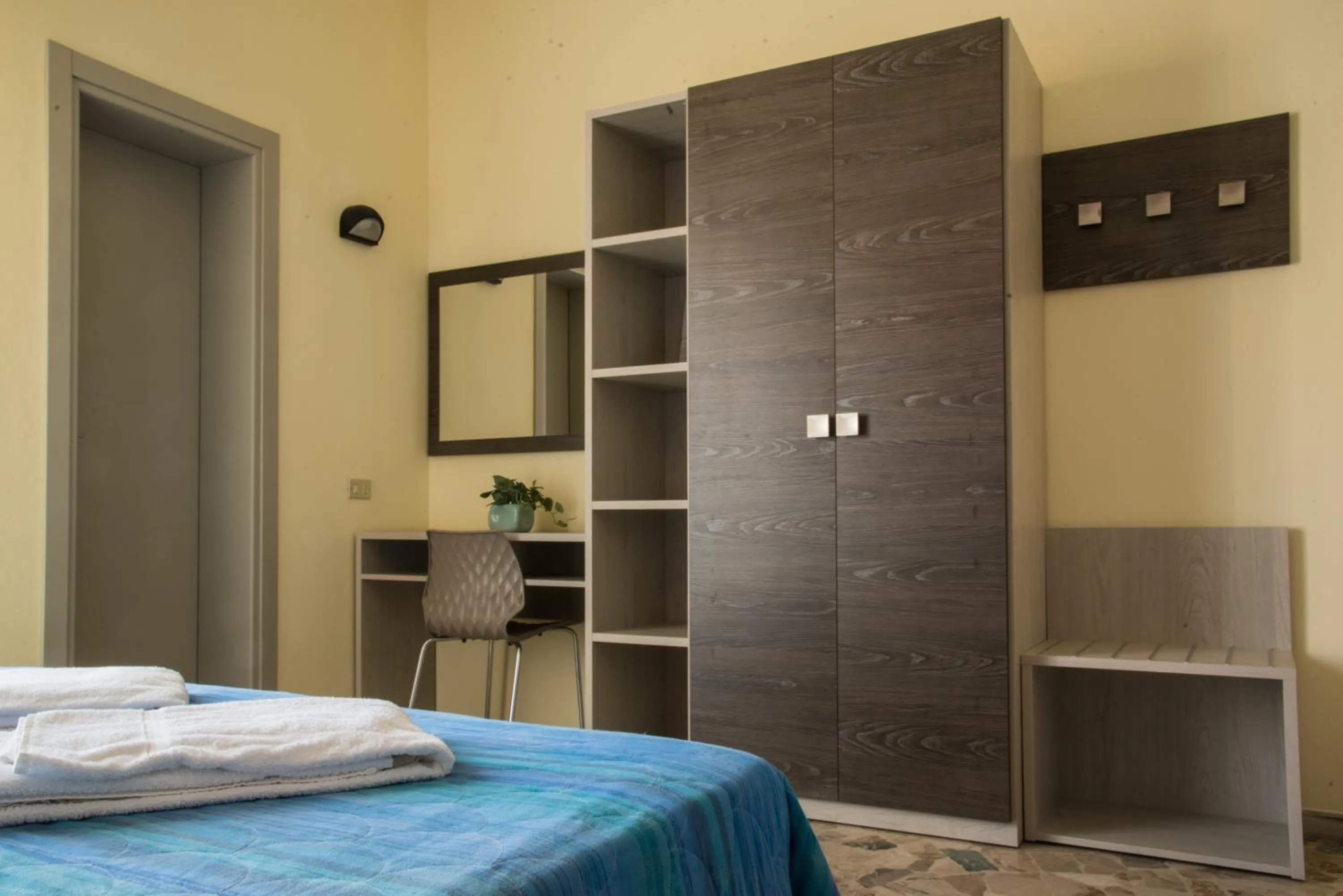 Photo of the whole room, Bed in Hotel Mirage