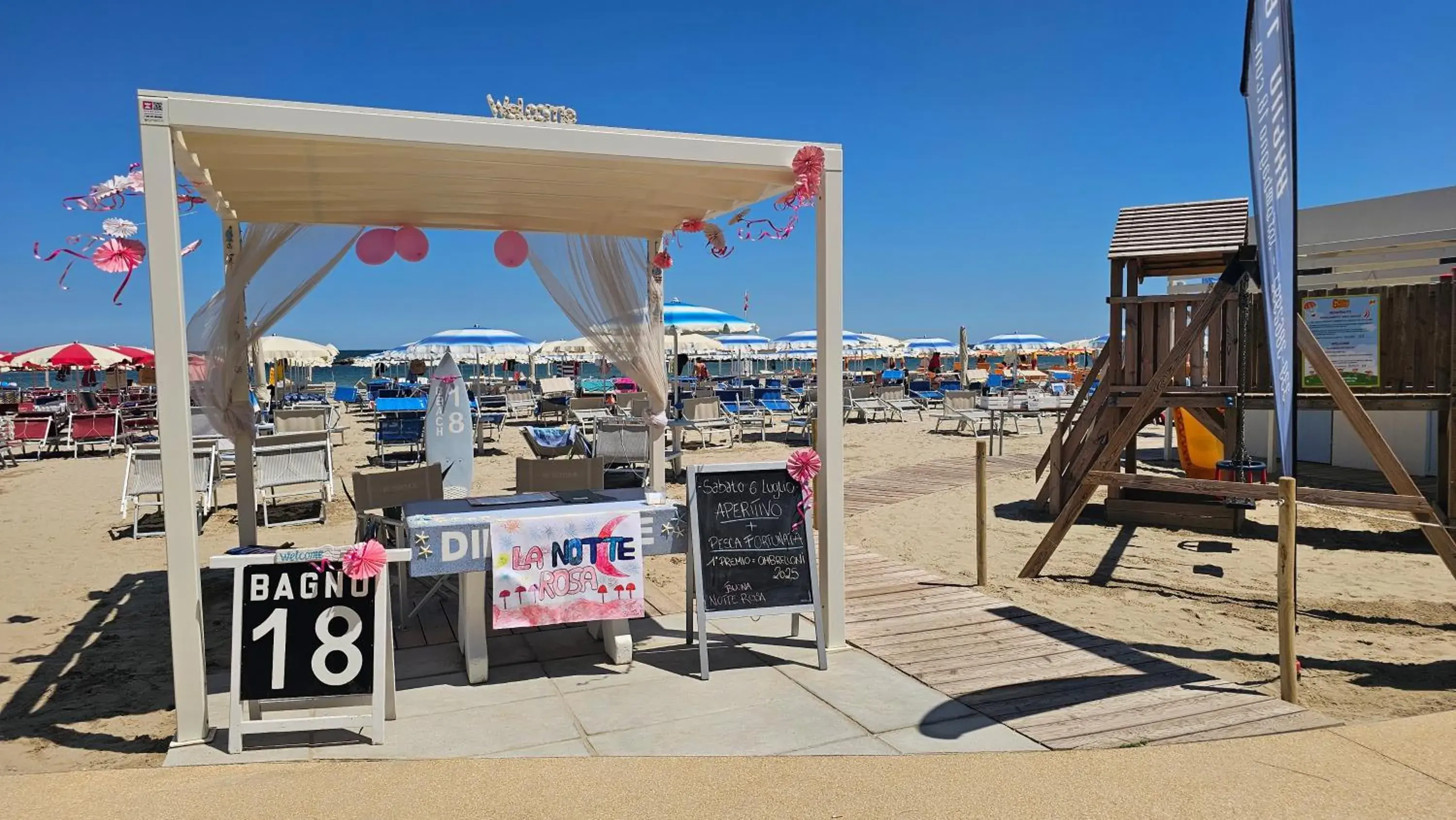 Triple Room - Beach Access in Hotel Mirage Triple Room - Beach Access in Hotel Mirage