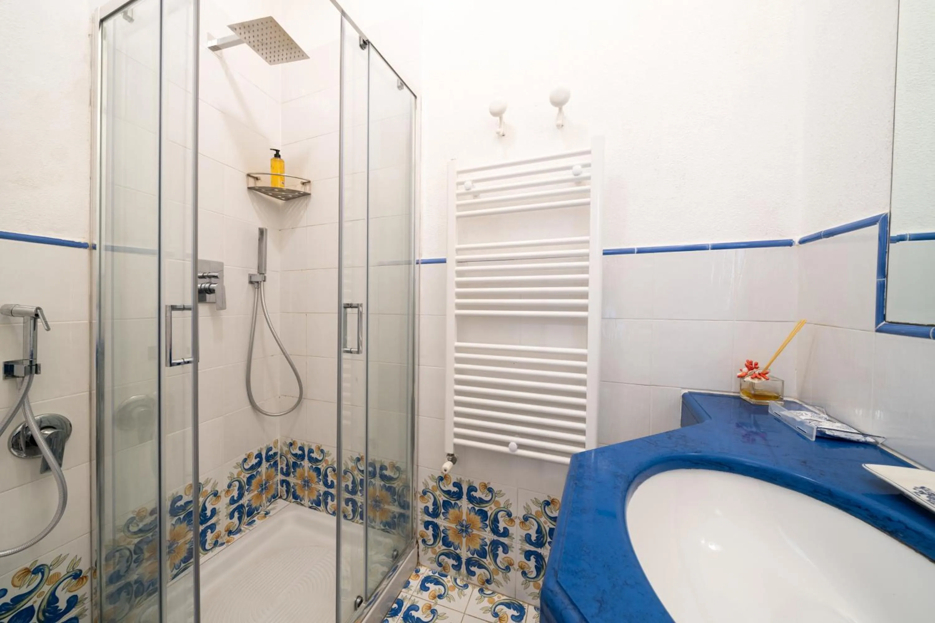 Shower in Relais Bijoux Ischia