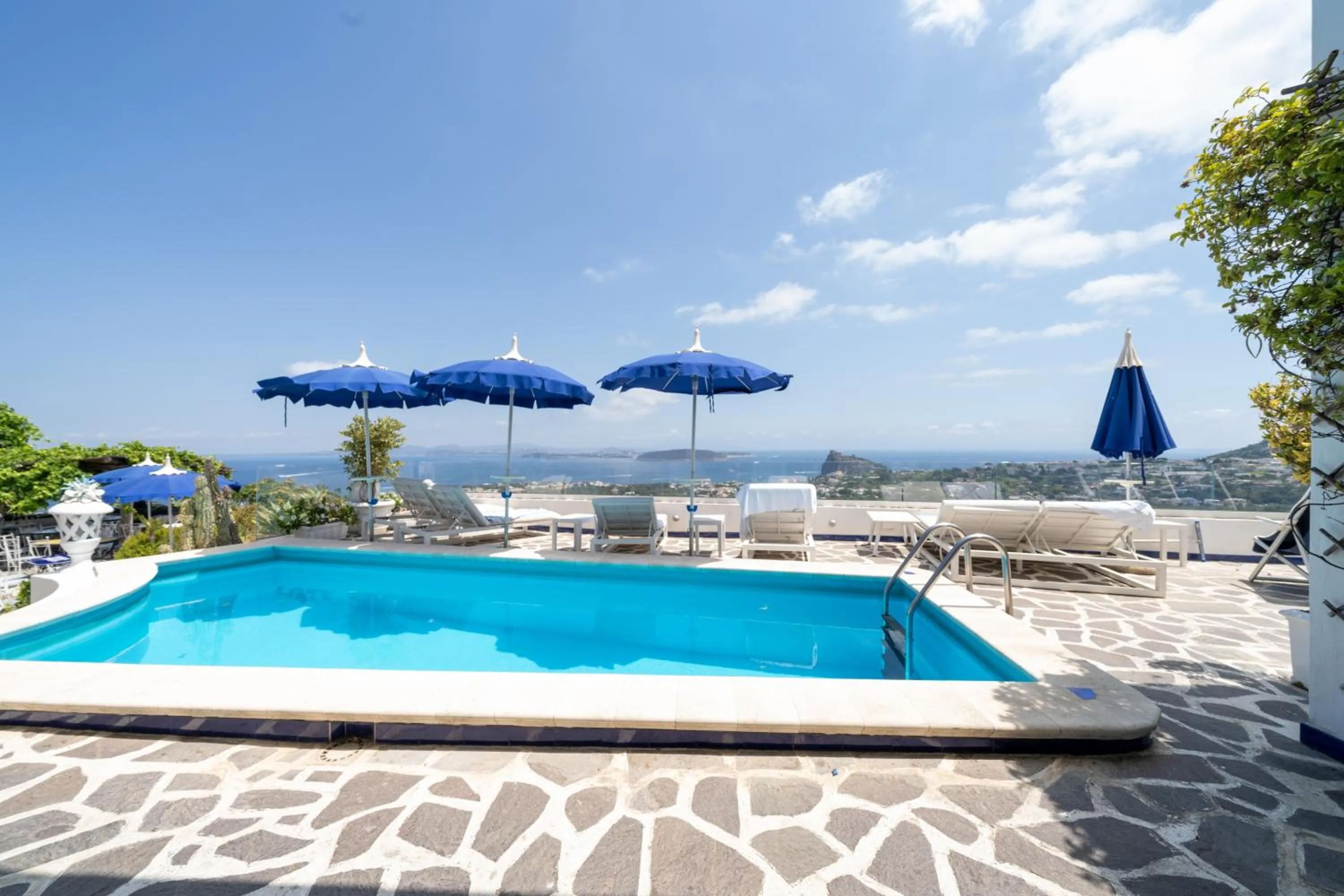 Swimming pool in Relais Bijoux Ischia