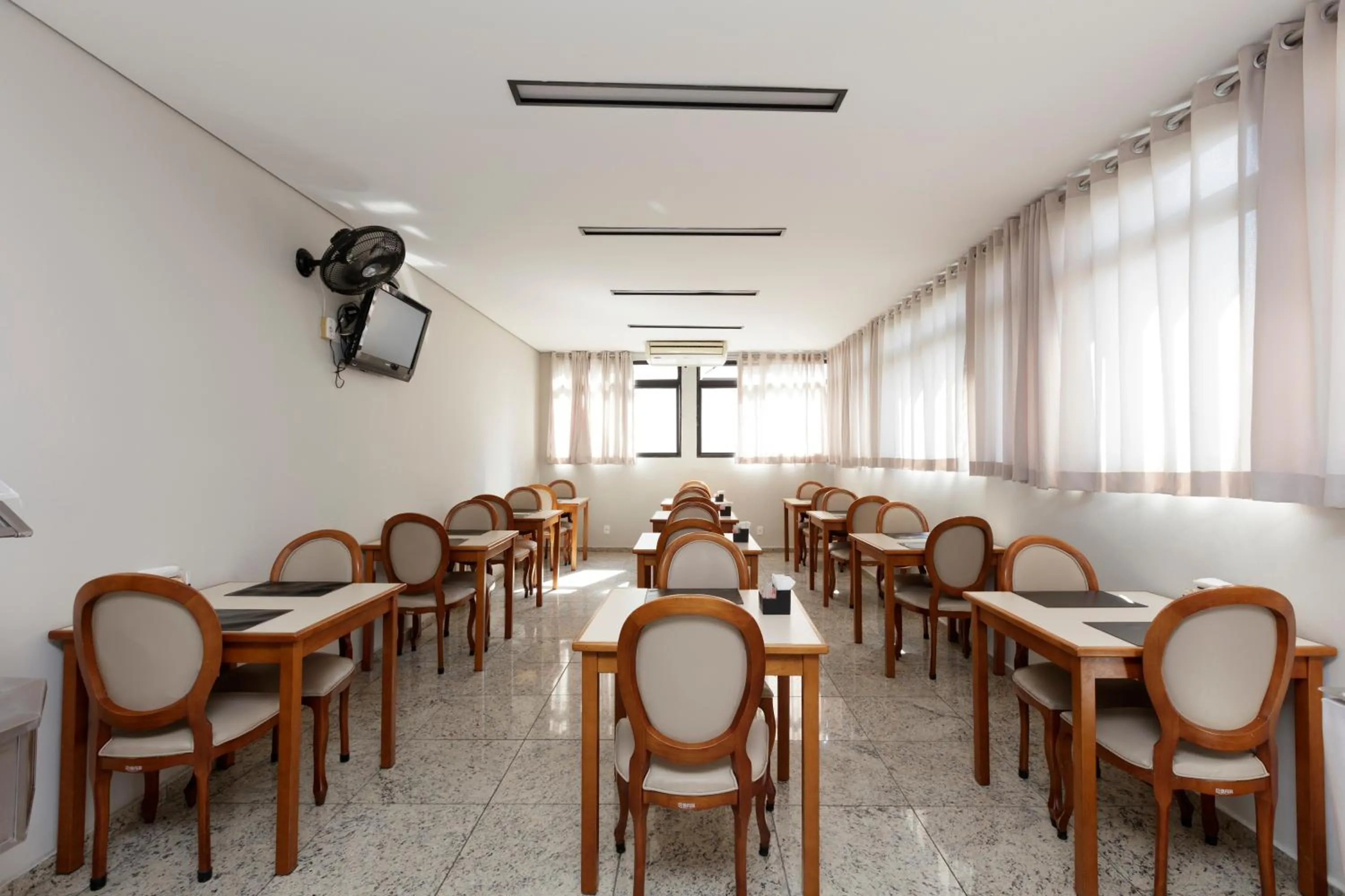 Restaurant/places to eat in Hotel Bella Paulista