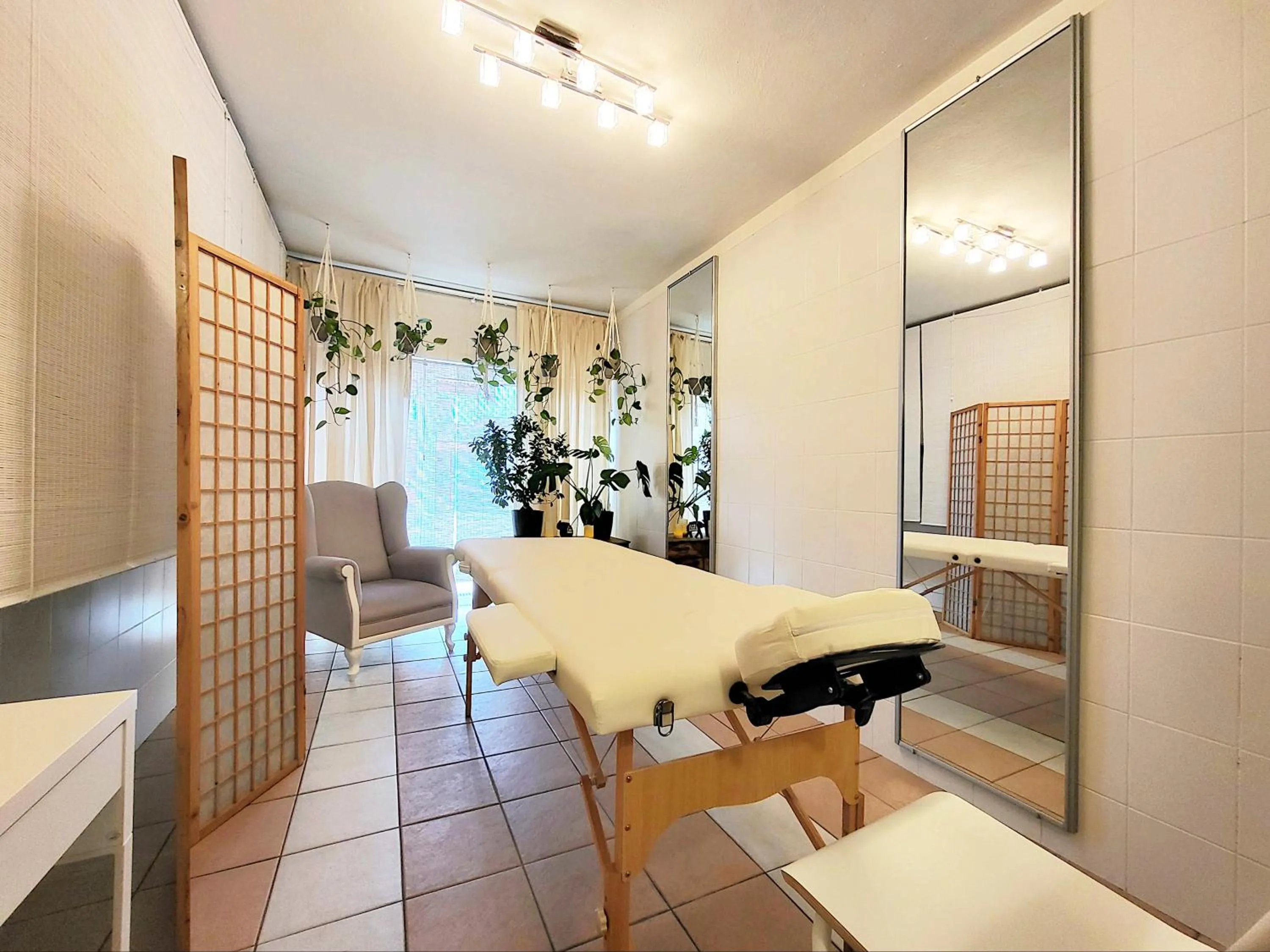 Massage, Spa/Wellness in HUSARSKA 60