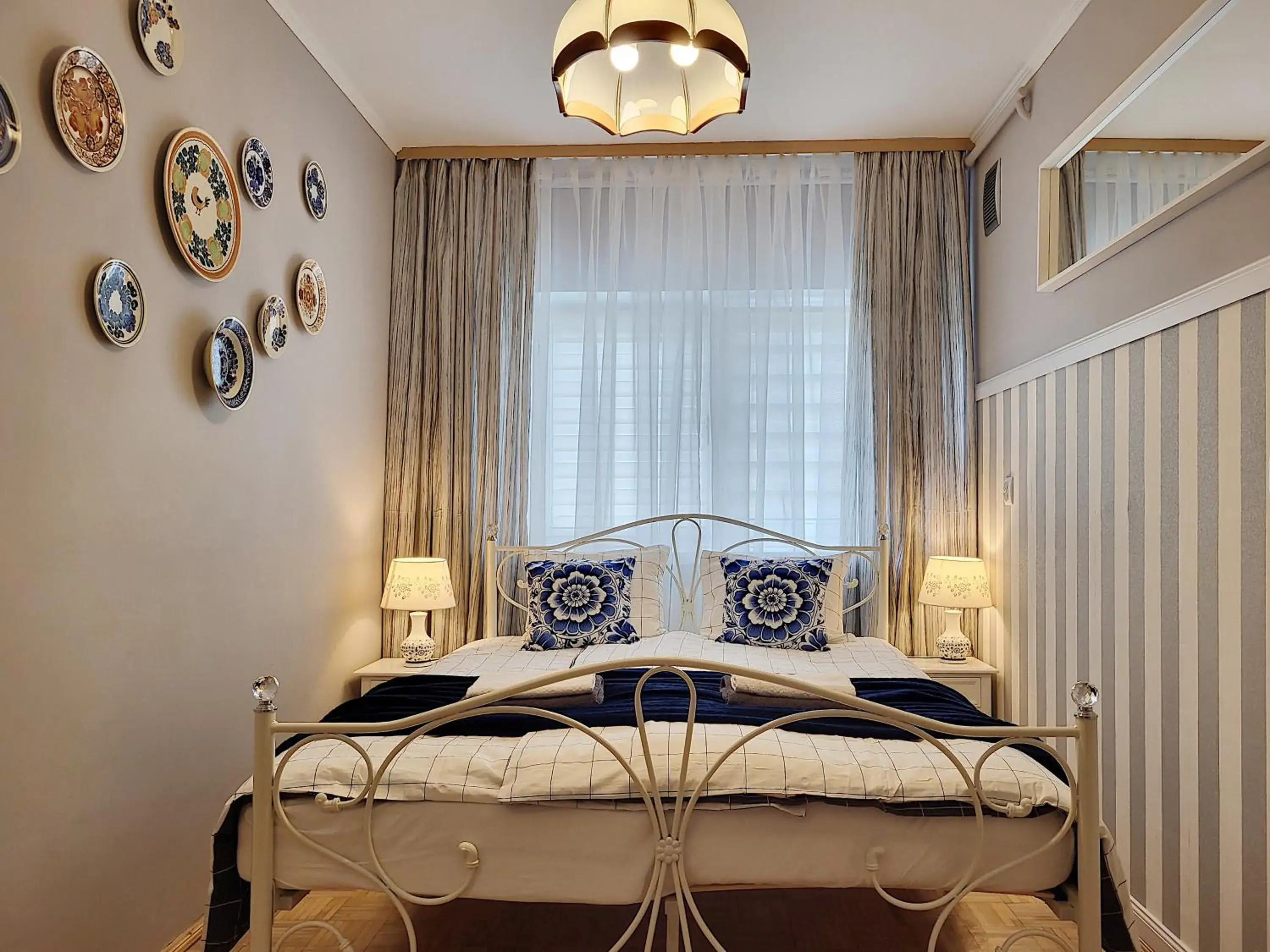 Double Room with Shared Bathroom - single occupancy in HUSARSKA 60 Double Room with Shared Bathroom - single occupancy in HUSARSKA 60