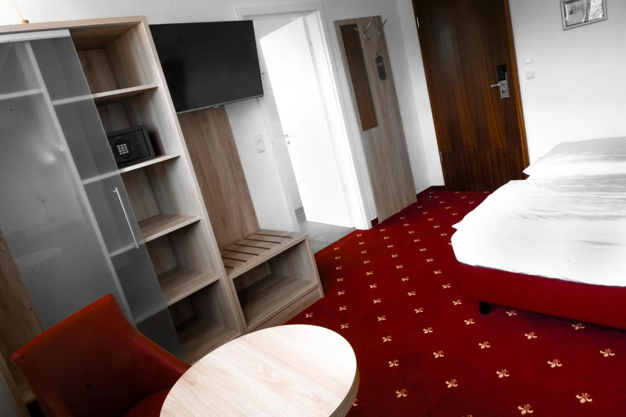 Photo of the whole room, Bed in Cavallestro Classic