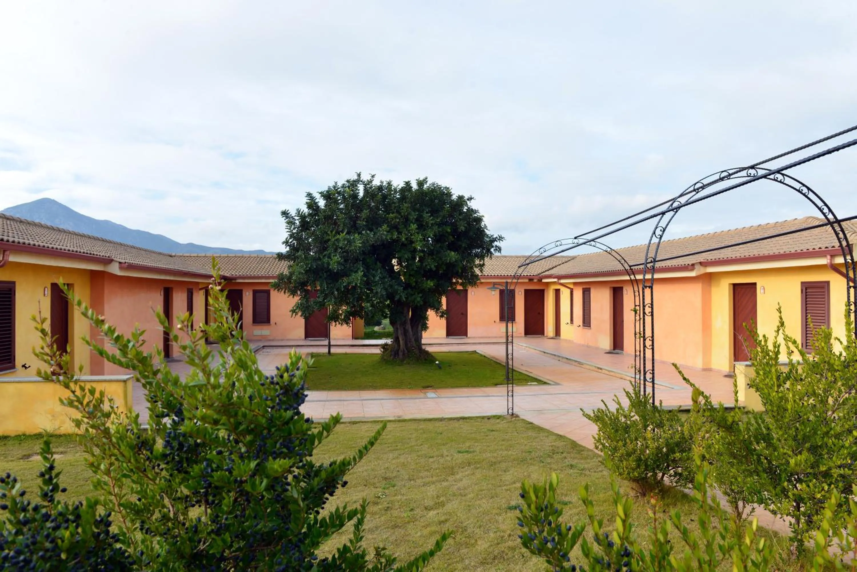 Facade/entrance in Albergo Ristorante Pizzeria Monte Arcosu