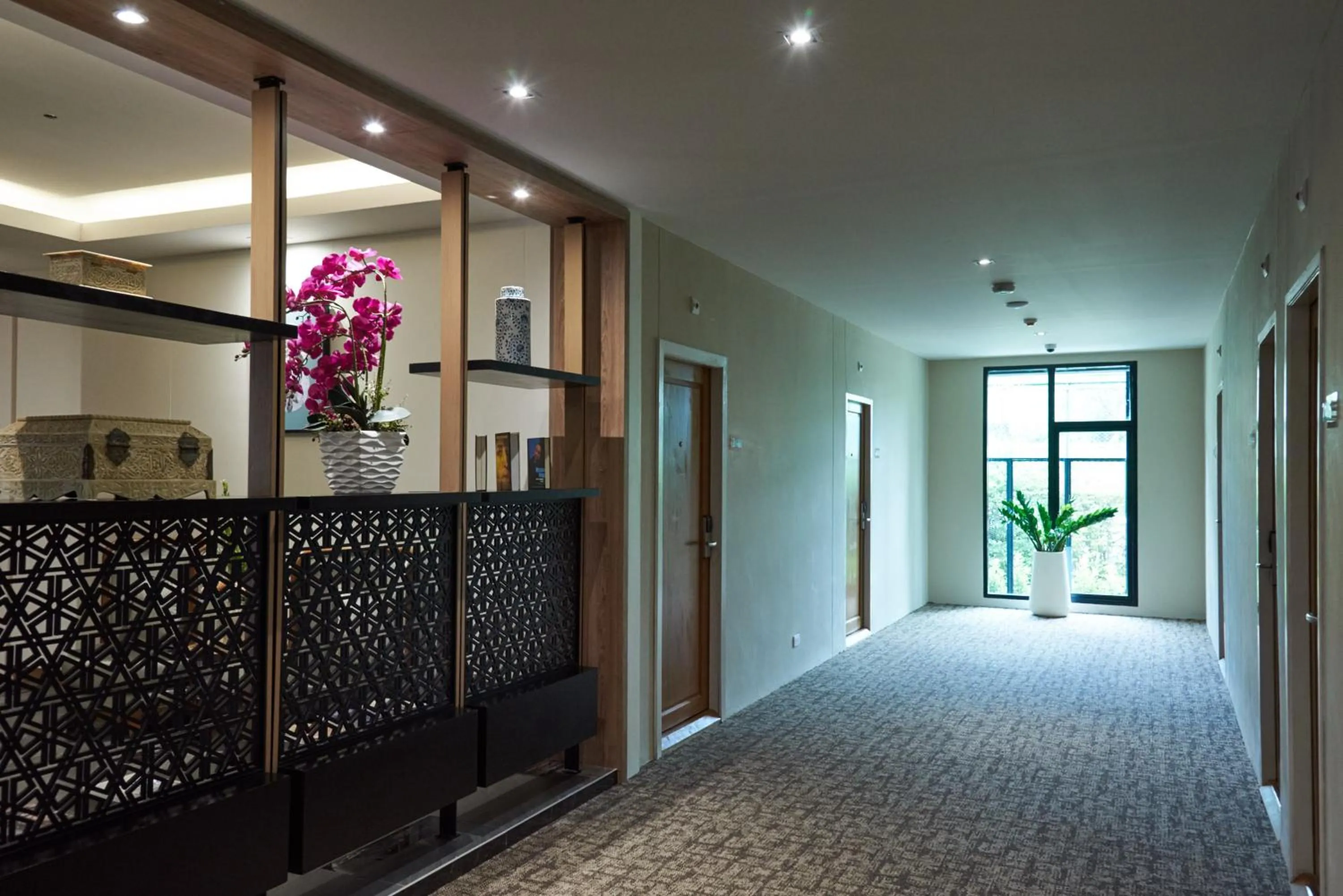 Lobby or reception in Almas Hotel Bangkok