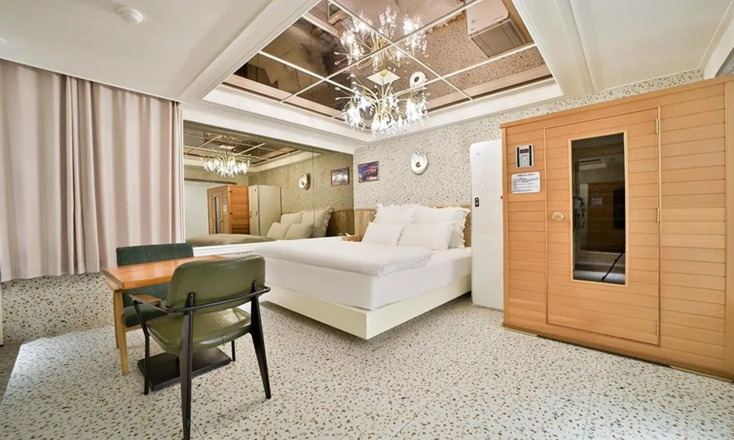 Bed in Daegu February Hotel DongdaeguStation