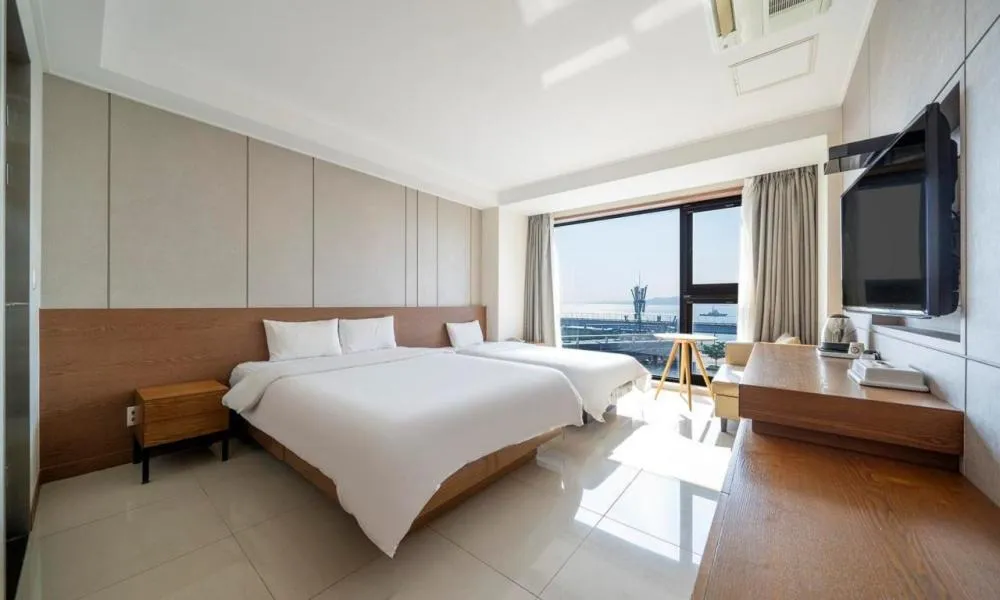 Bed in Wolmido Premiers Hotel