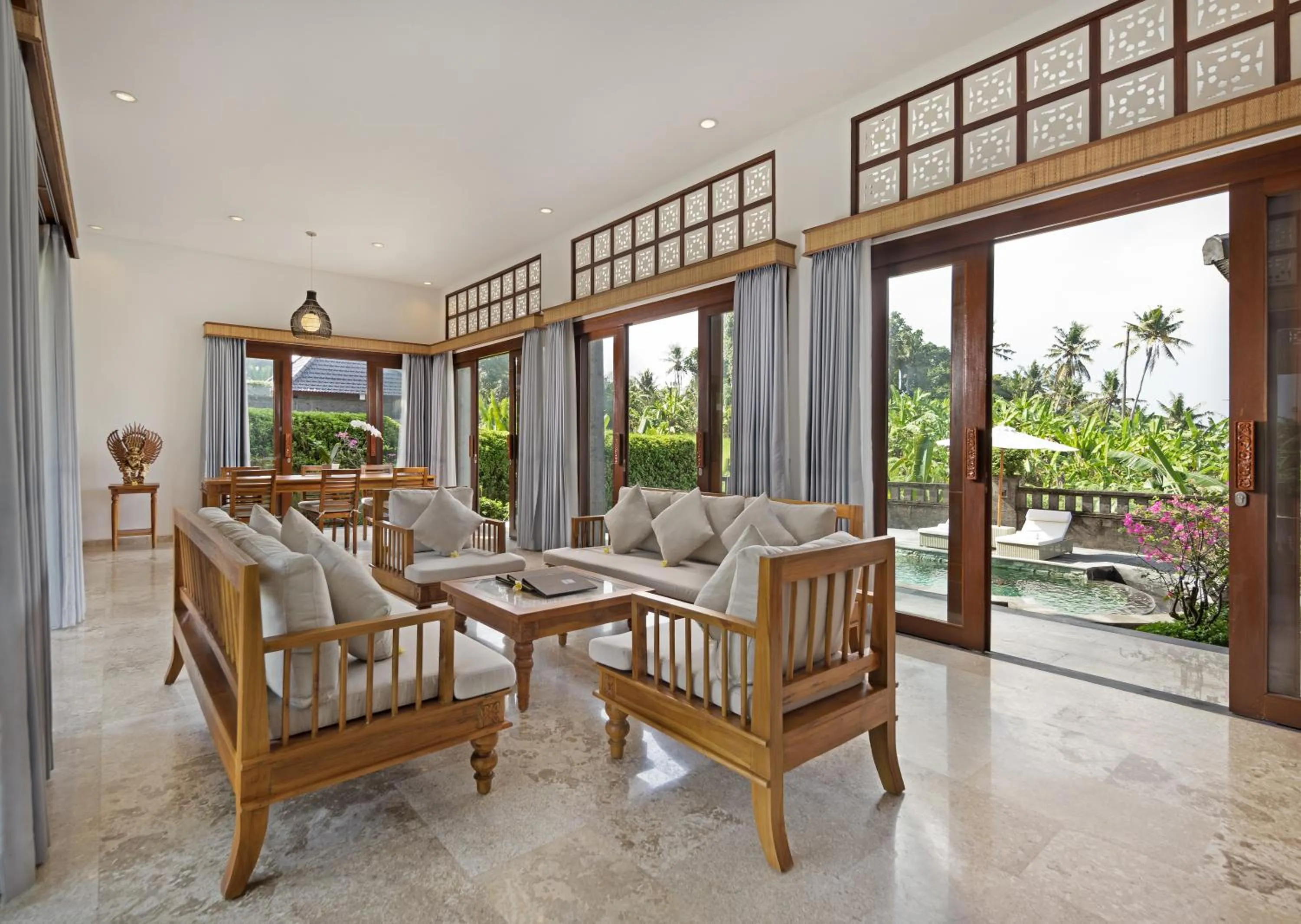 Garden in Swan Paradise A Pramana Experience