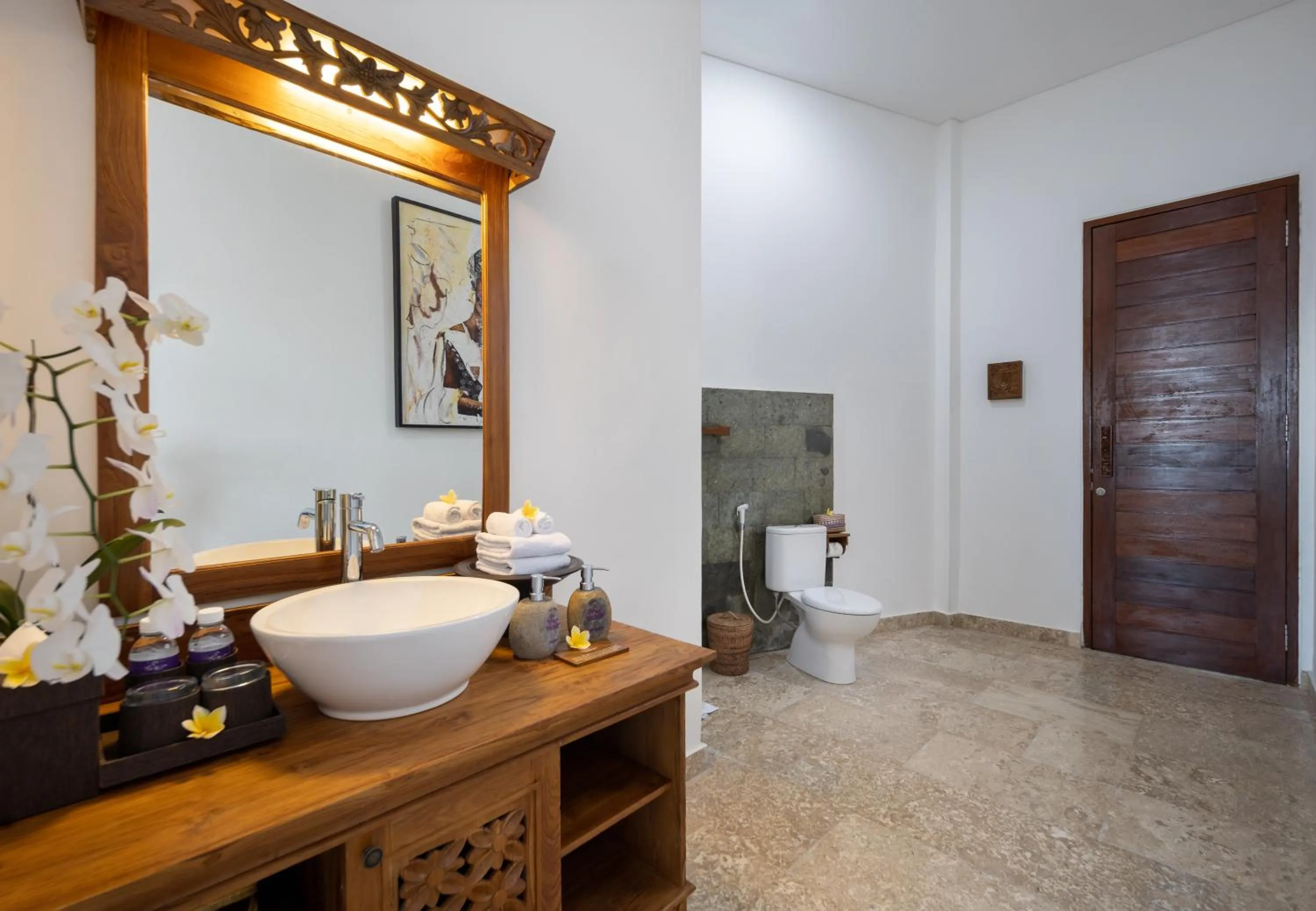 Shower in Swan Paradise A Pramana Experience