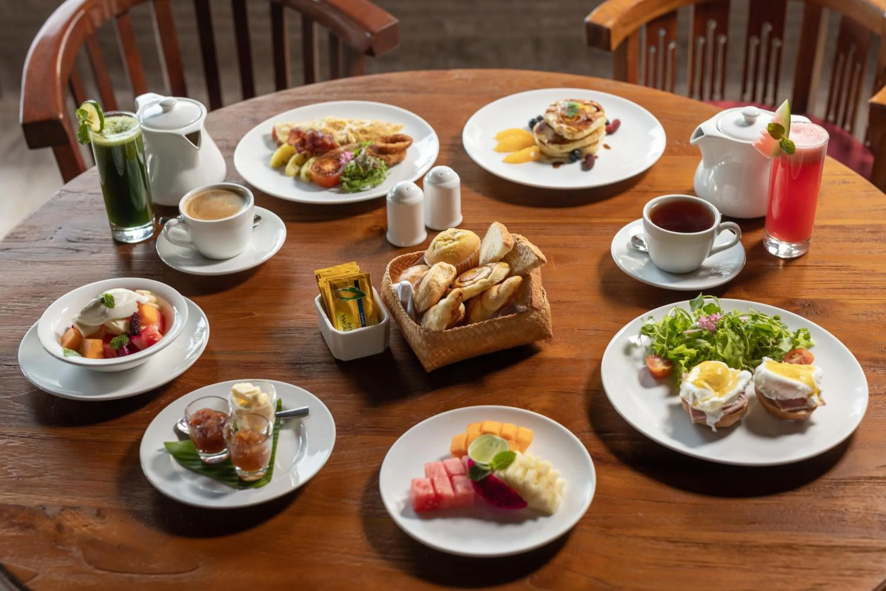 Food in Swan Paradise A Pramana Experience