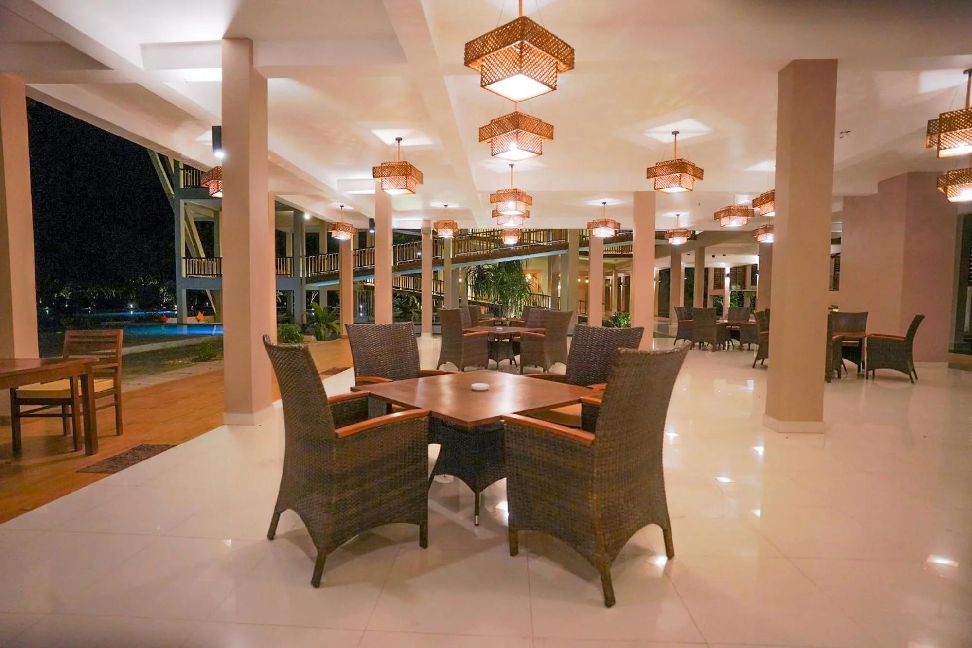 Restaurant/places to eat in Breeze Pasikudah