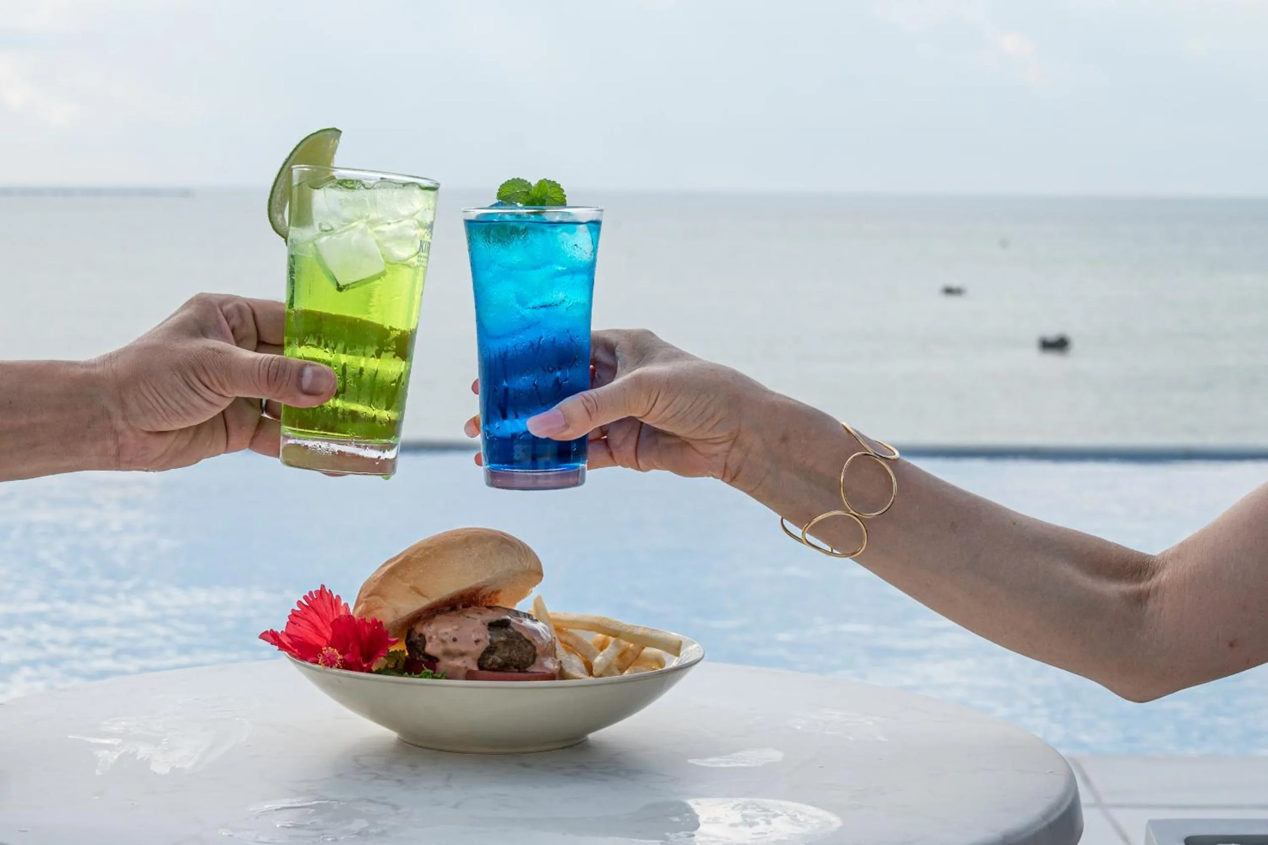 Food and drinks in Watermark Hotel Okinawa Miyakojima