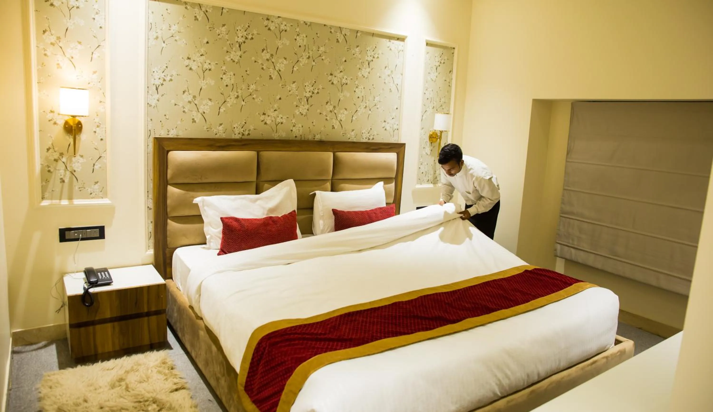 Bed in Royal 9 hotel & Banquet