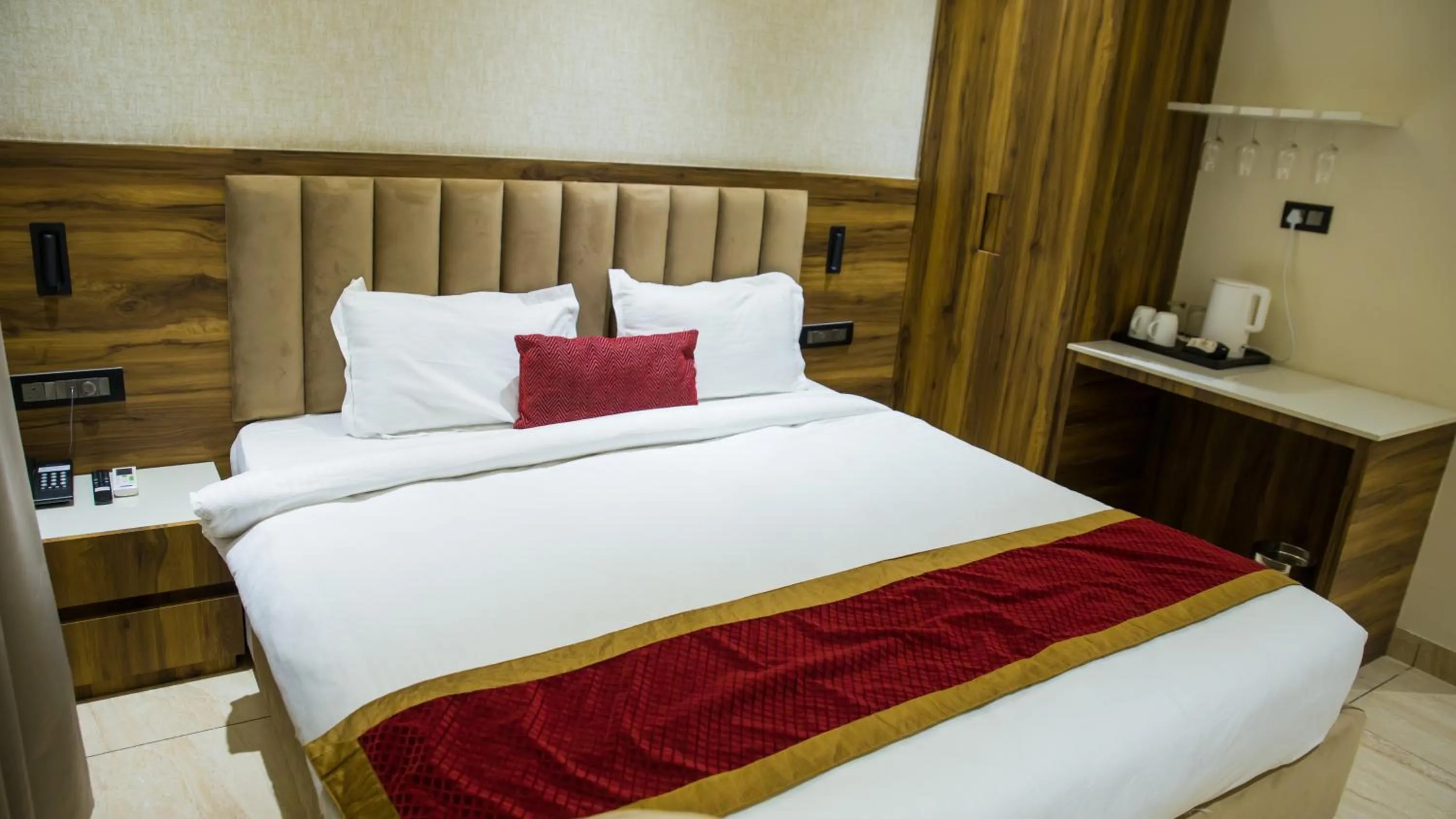 Bed in Royal 9 hotel & Banquet