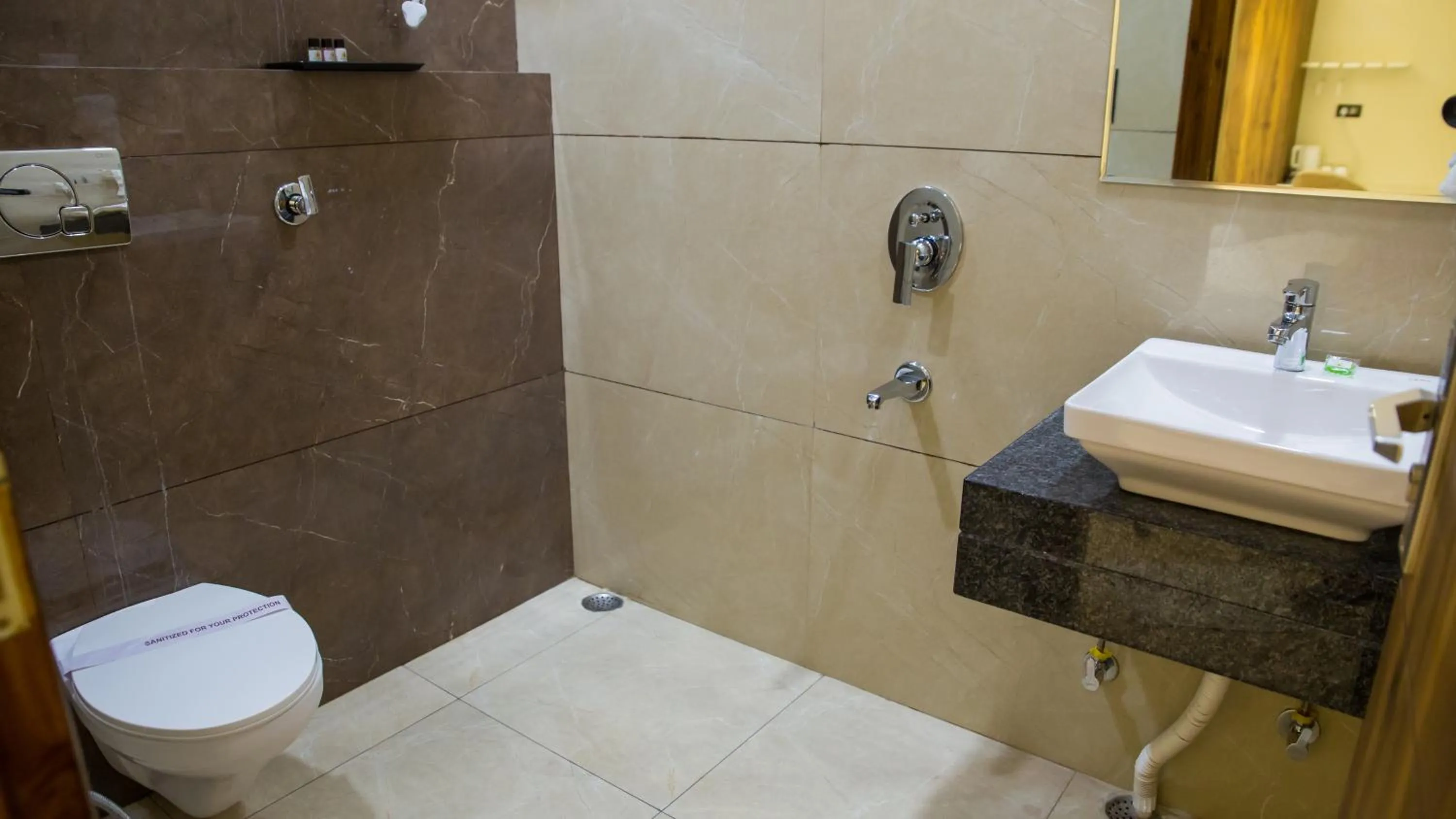 Bathroom in Royal 9 hotel & Banquet