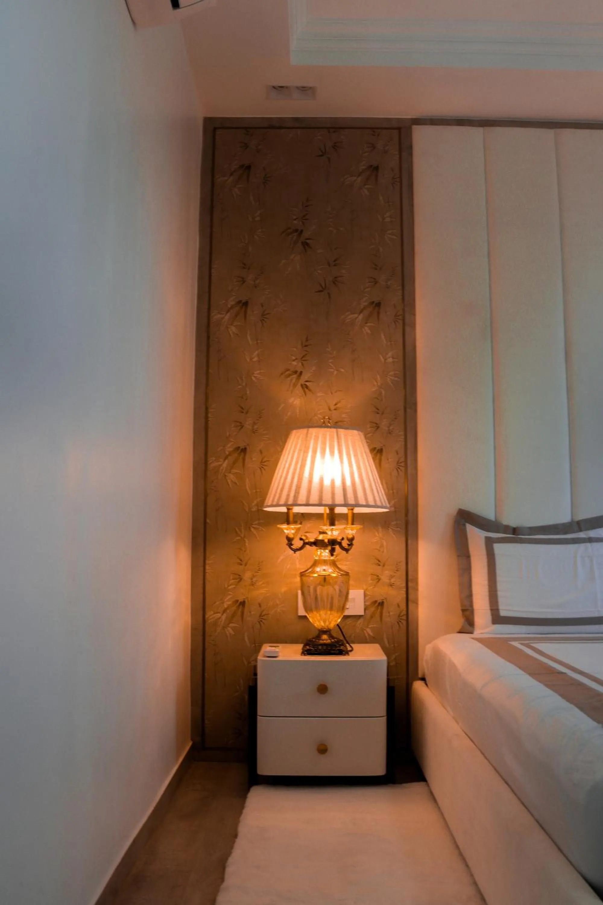 Bedroom, Bed in Royal 9 hotel & Banquet