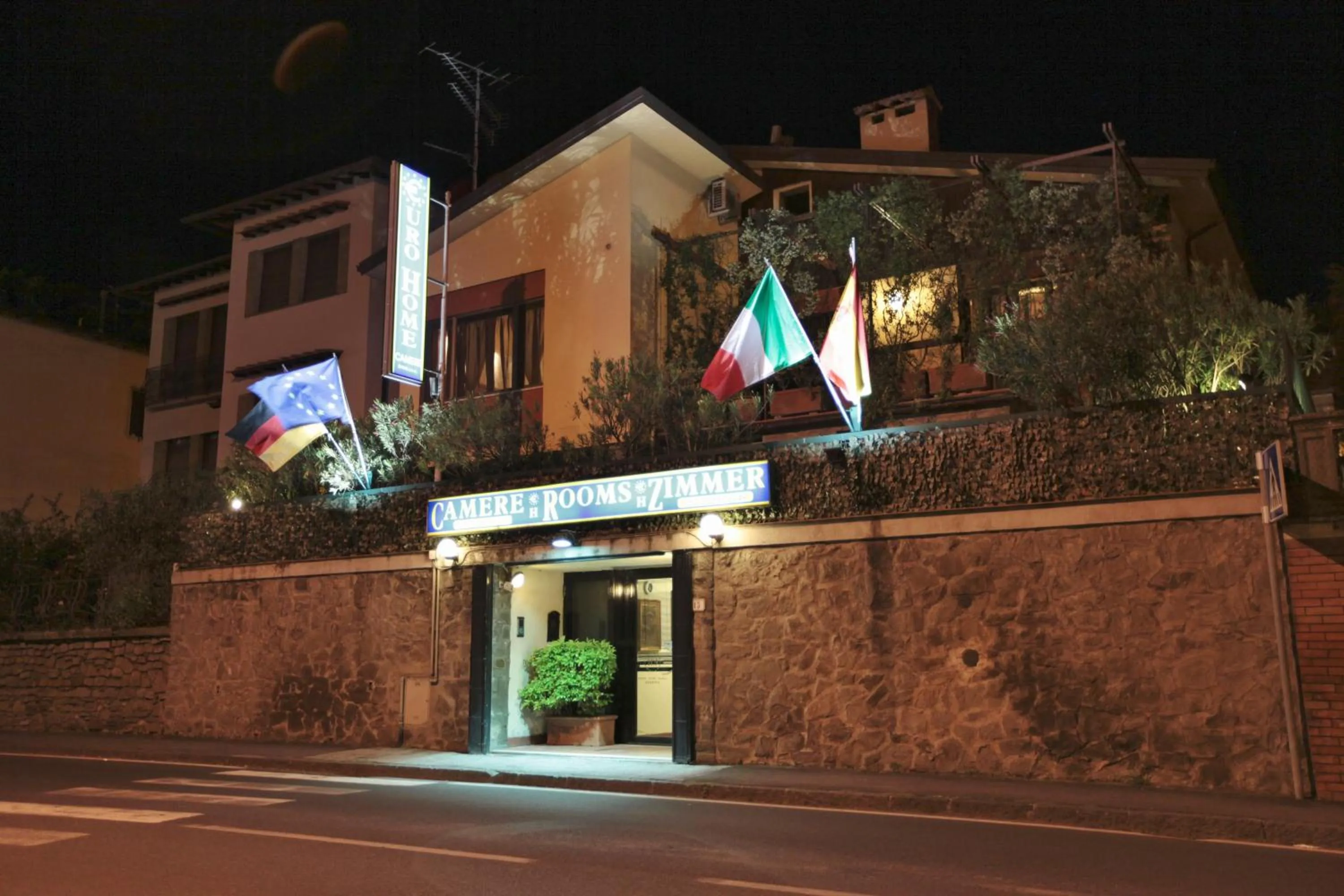 Facade/entrance in EuroHome