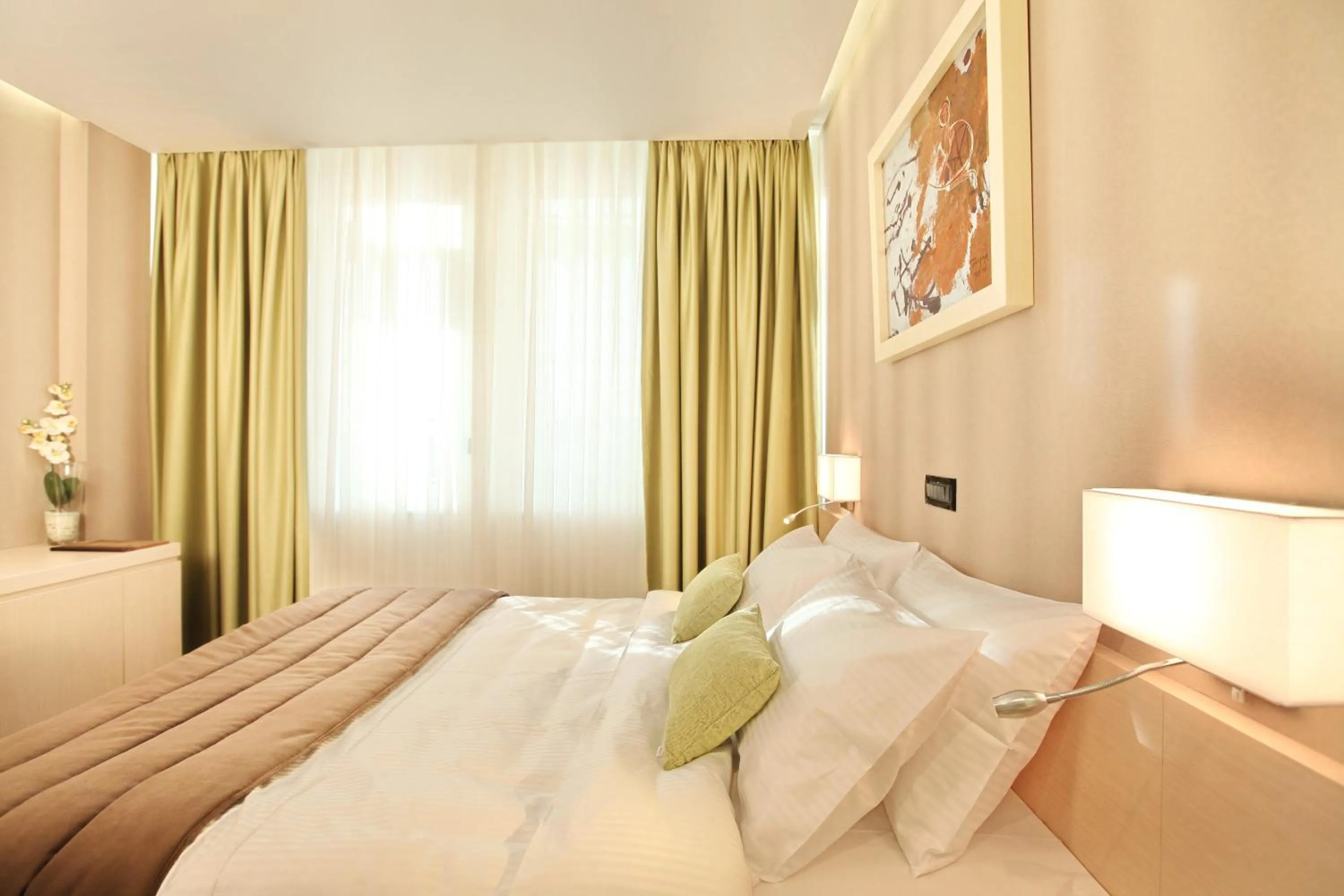 Photo of the whole room in Hotel Argo