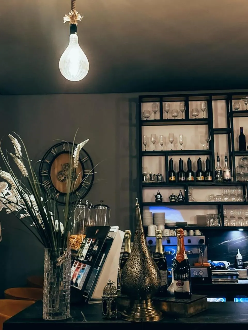 Restaurant/places to eat in Urban Hotel & Spa