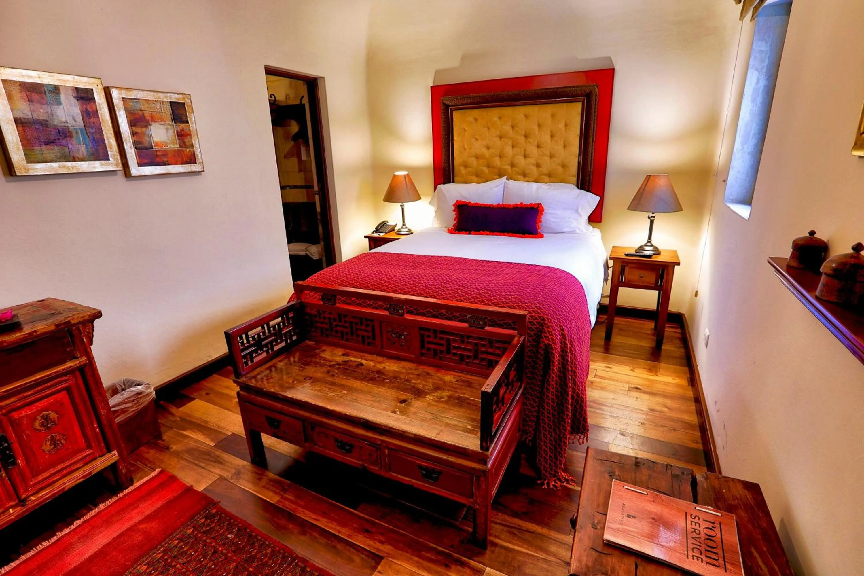 Photo of the whole room, Bed in Pensativo House Hotel