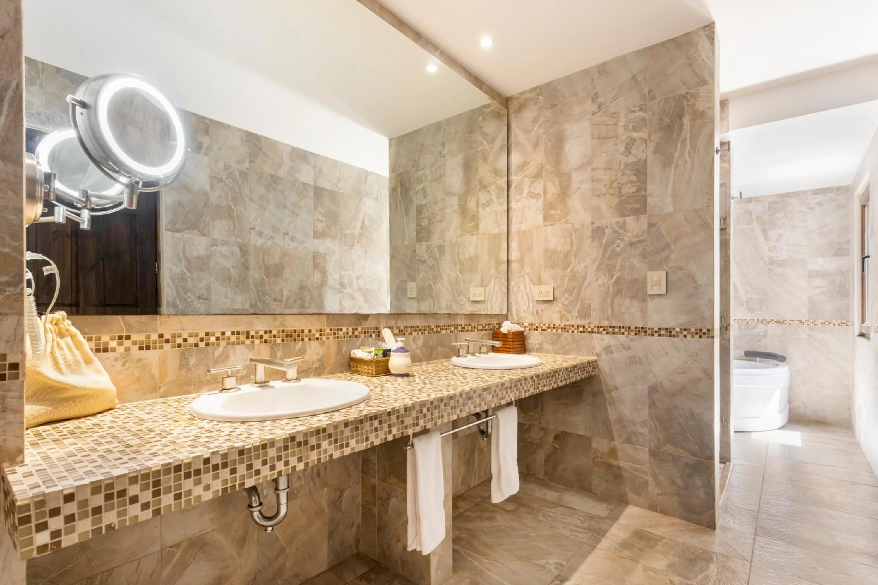 Bathroom in Pensativo House Hotel