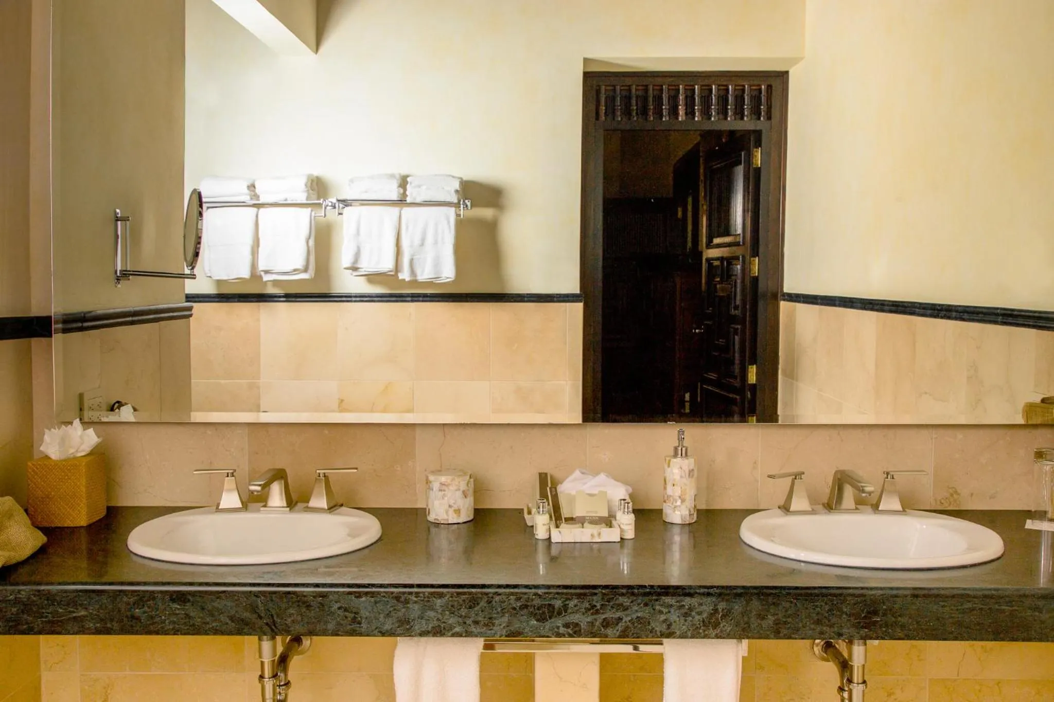 Bathroom in Pensativo House Hotel