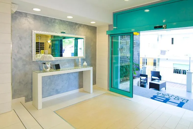 Day in Hotel Bolivar