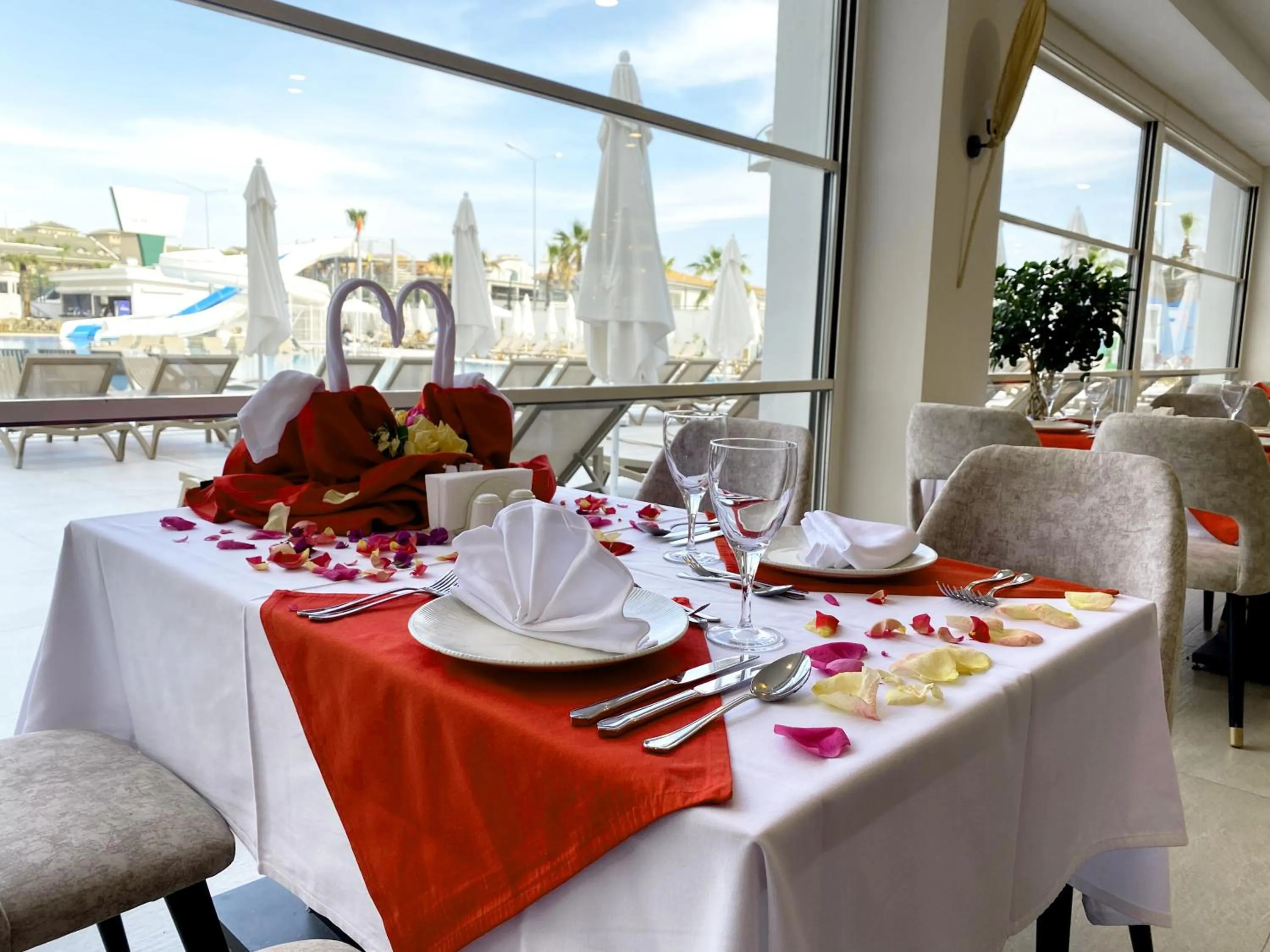 Restaurant/places to eat in Sunthalia Hotels & Resorts Ultra All Inclusive Adults Only Party Hotel