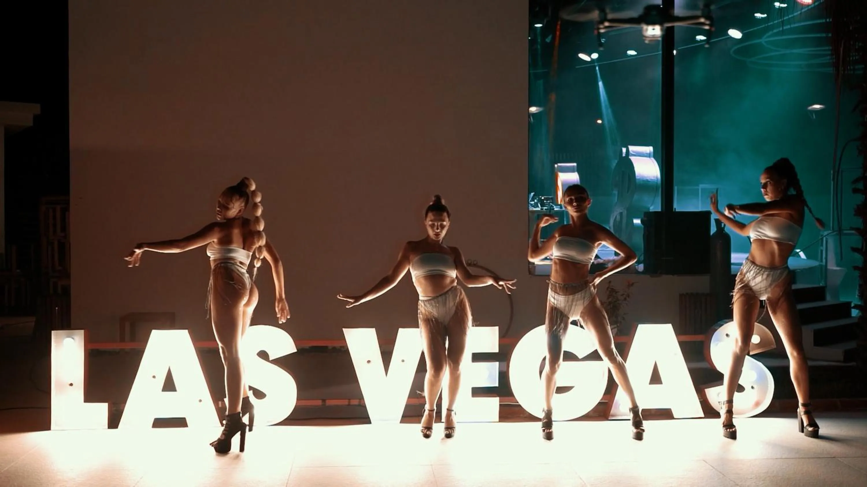 Evening entertainment in Sunthalia Hotels & Resorts Ultra All Inclusive Adults Only Party Hotel