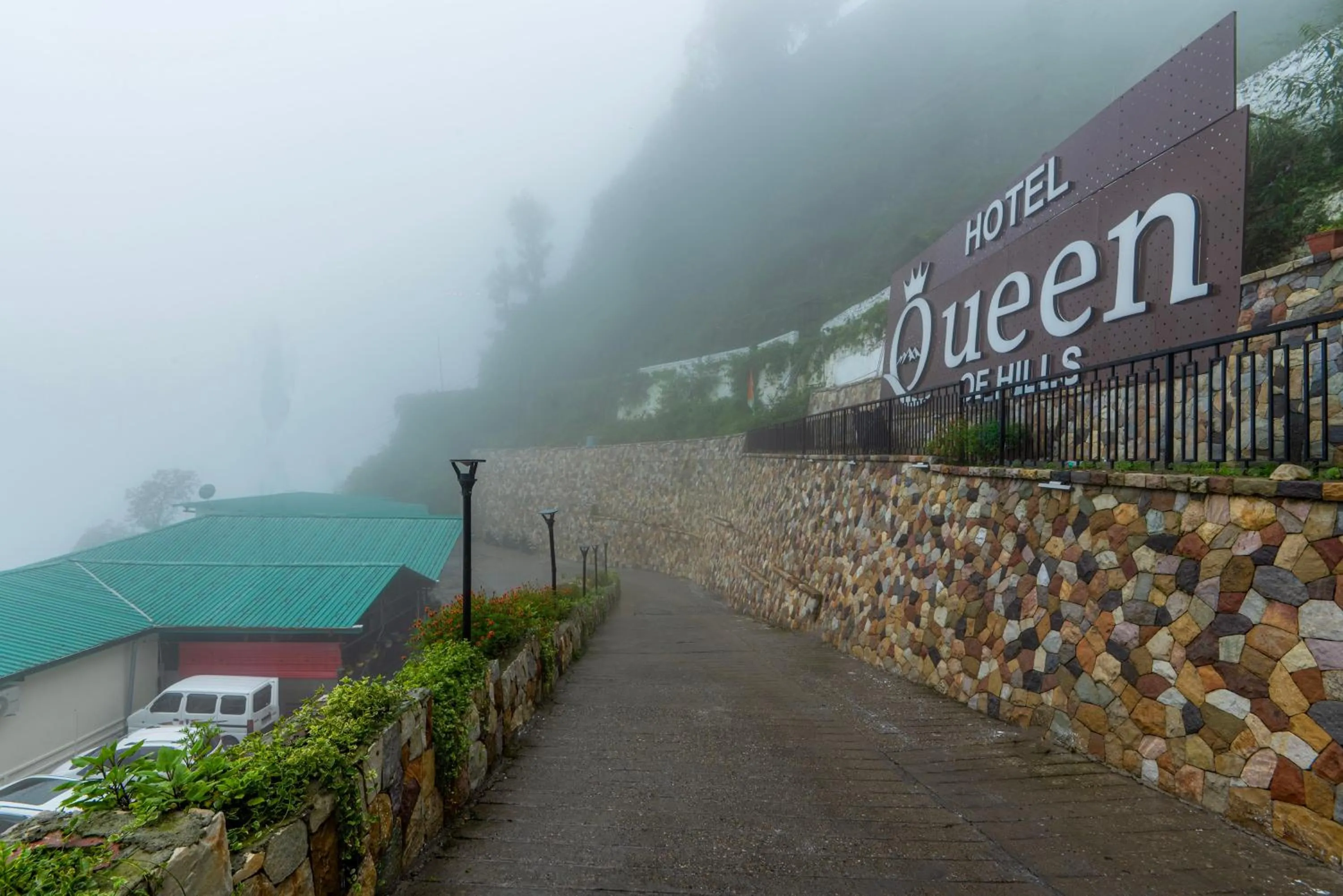 Street view in Treebo Premium Queens Of Hills Near Mall Road Area