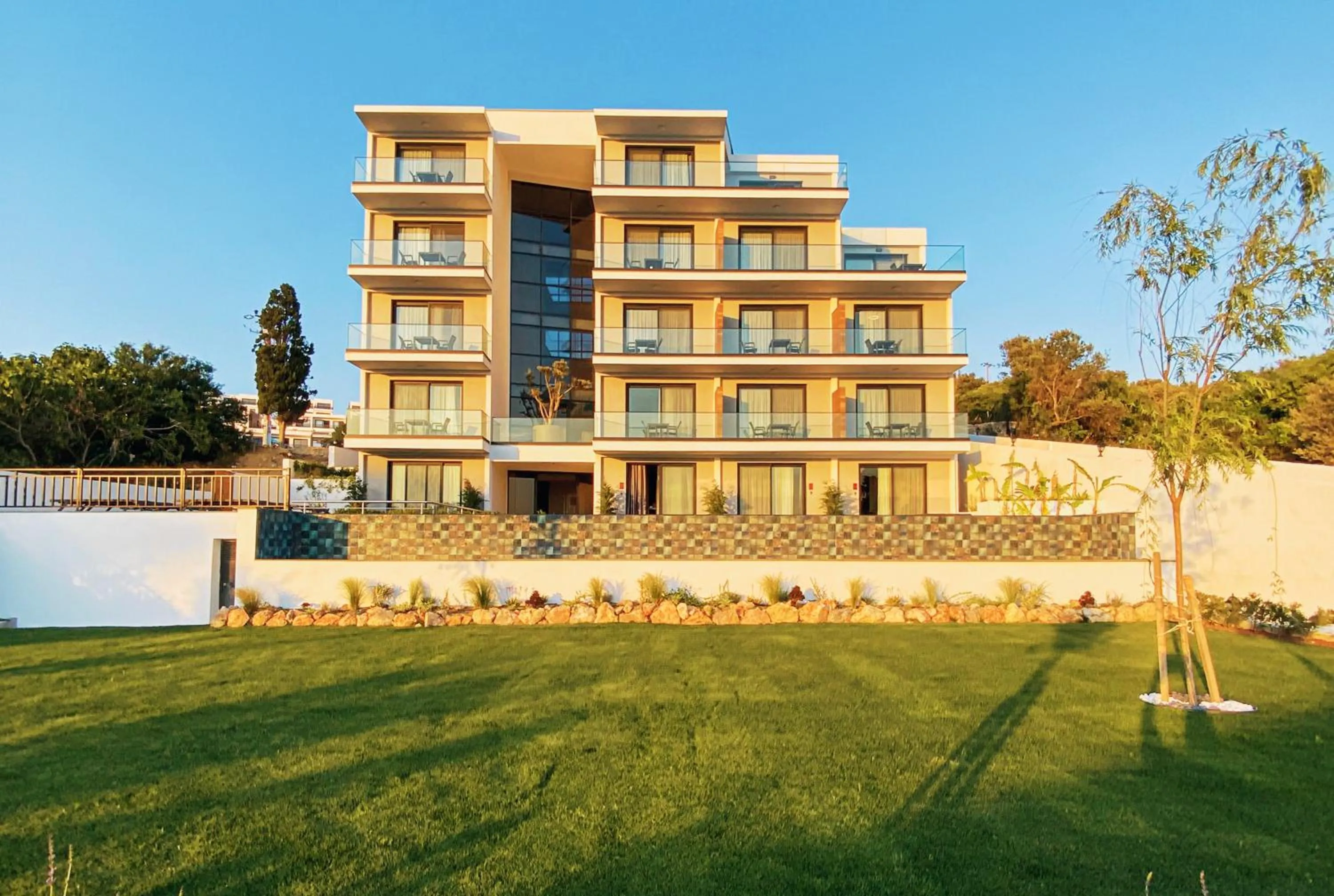 Property building in KADAGAN SUİTES AYASARANDA