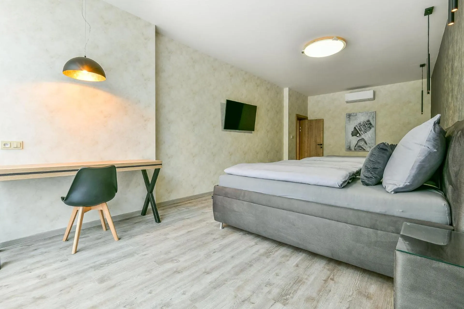 Bed in Hotel Stračena City