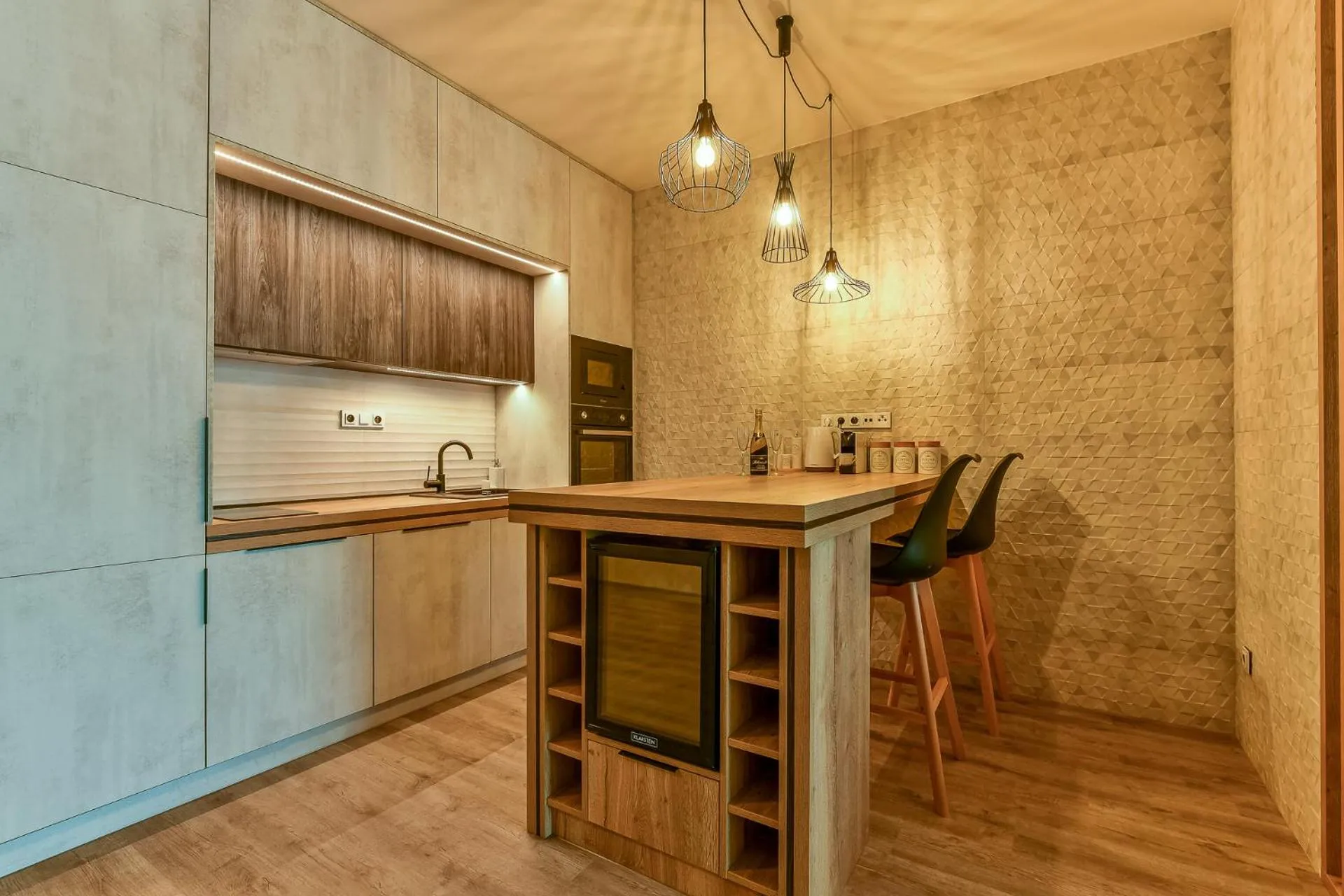 Kitchen or kitchenette in Hotel Stračena City