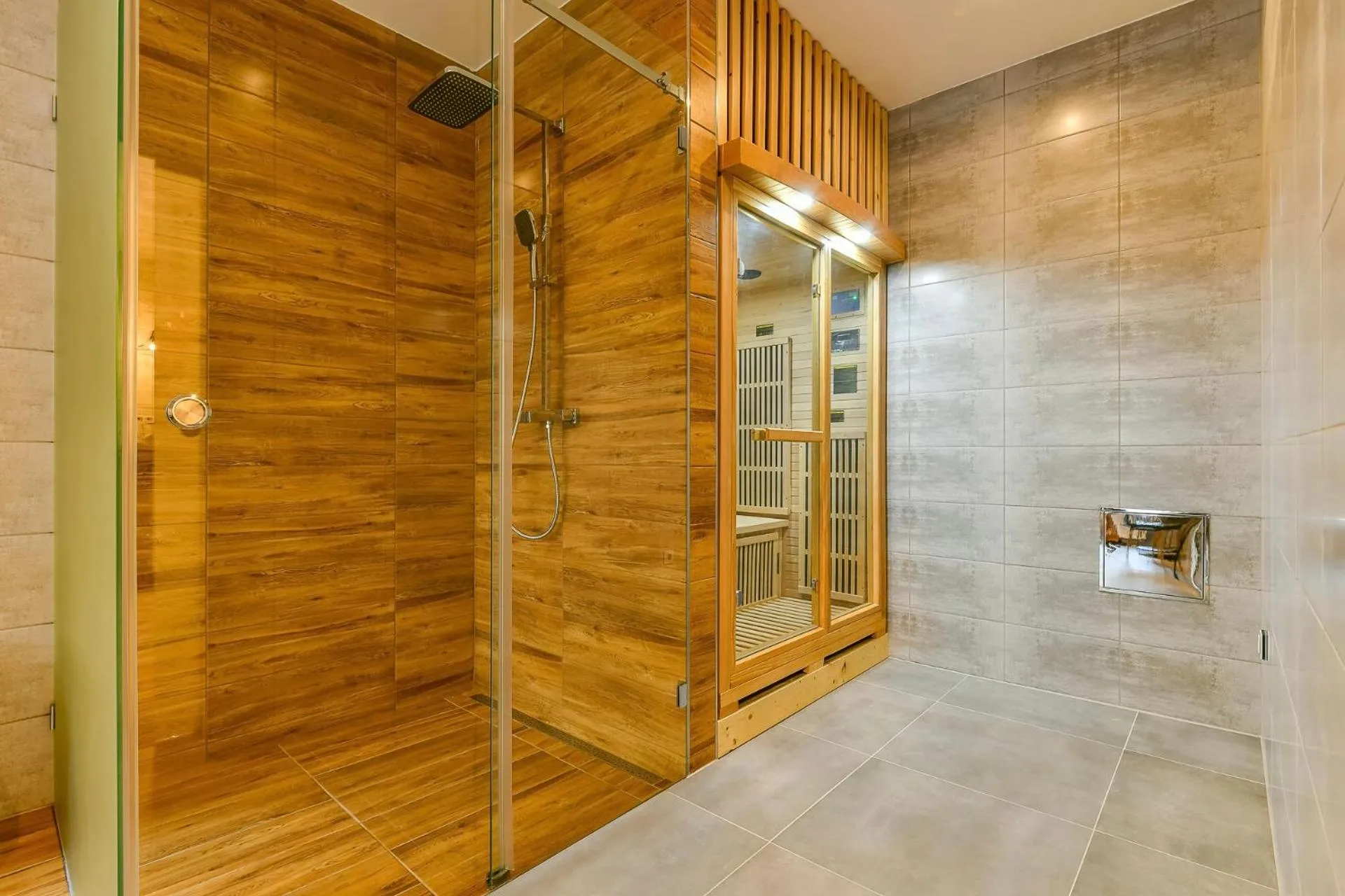 Shower in Hotel Stračena City