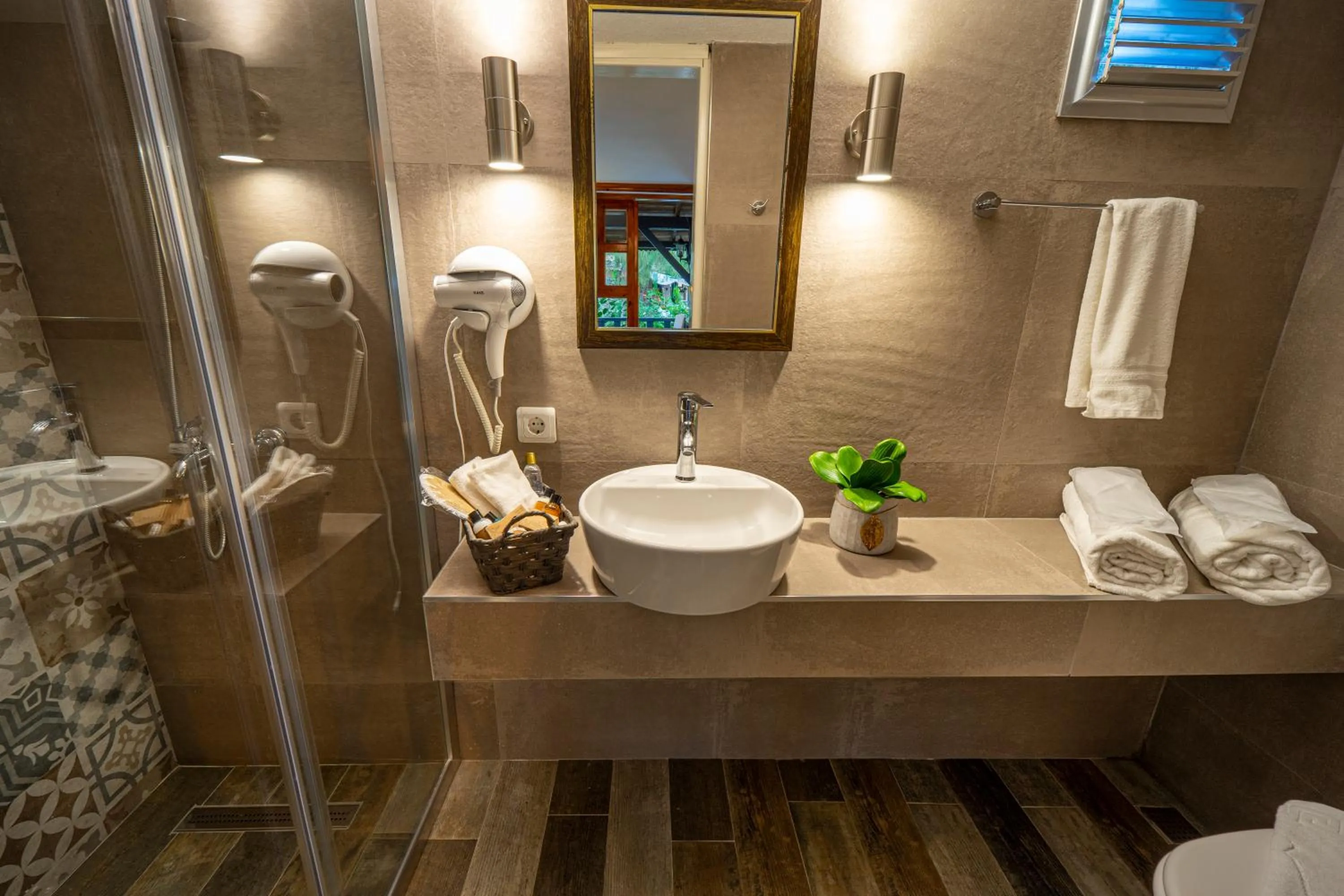 Bathroom in Selimhan Otel