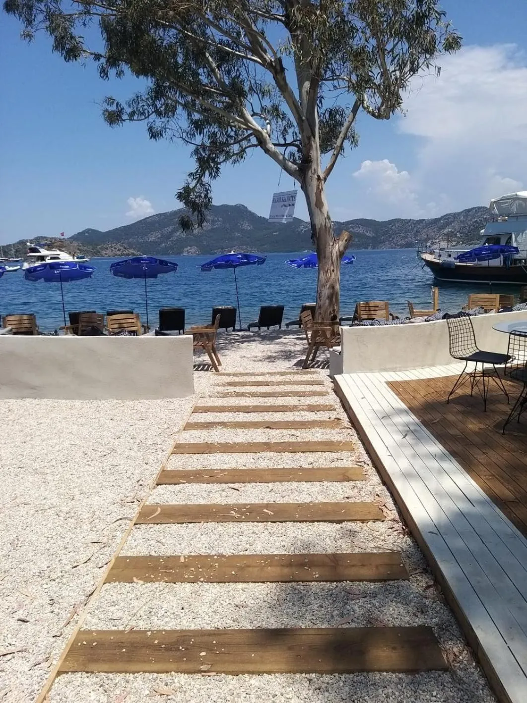 Restaurant/places to eat in Selimhan Otel