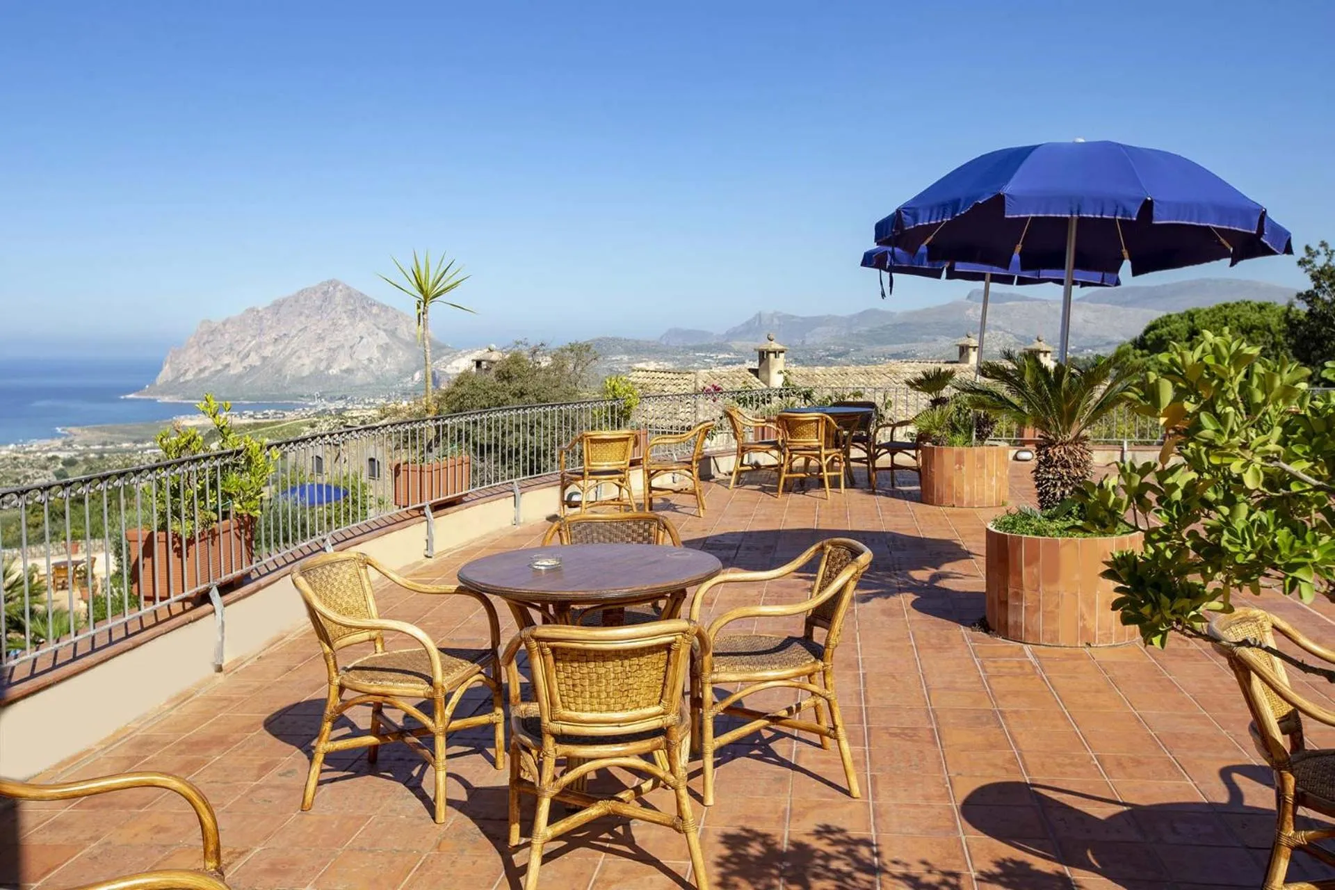 Property building in Hotel Baglio Santacroce