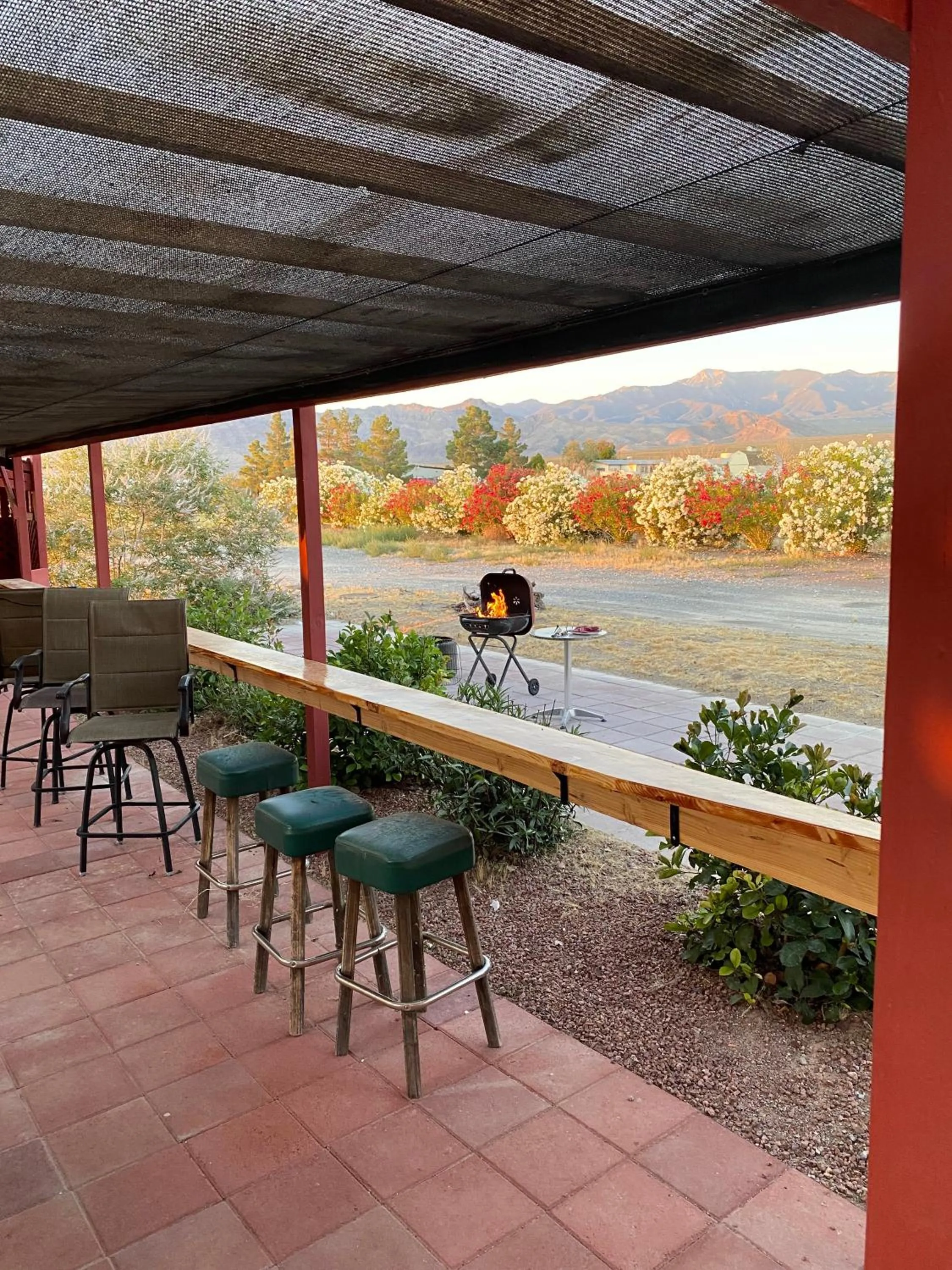 Restaurant/places to eat in K7 Bed and Breakfast