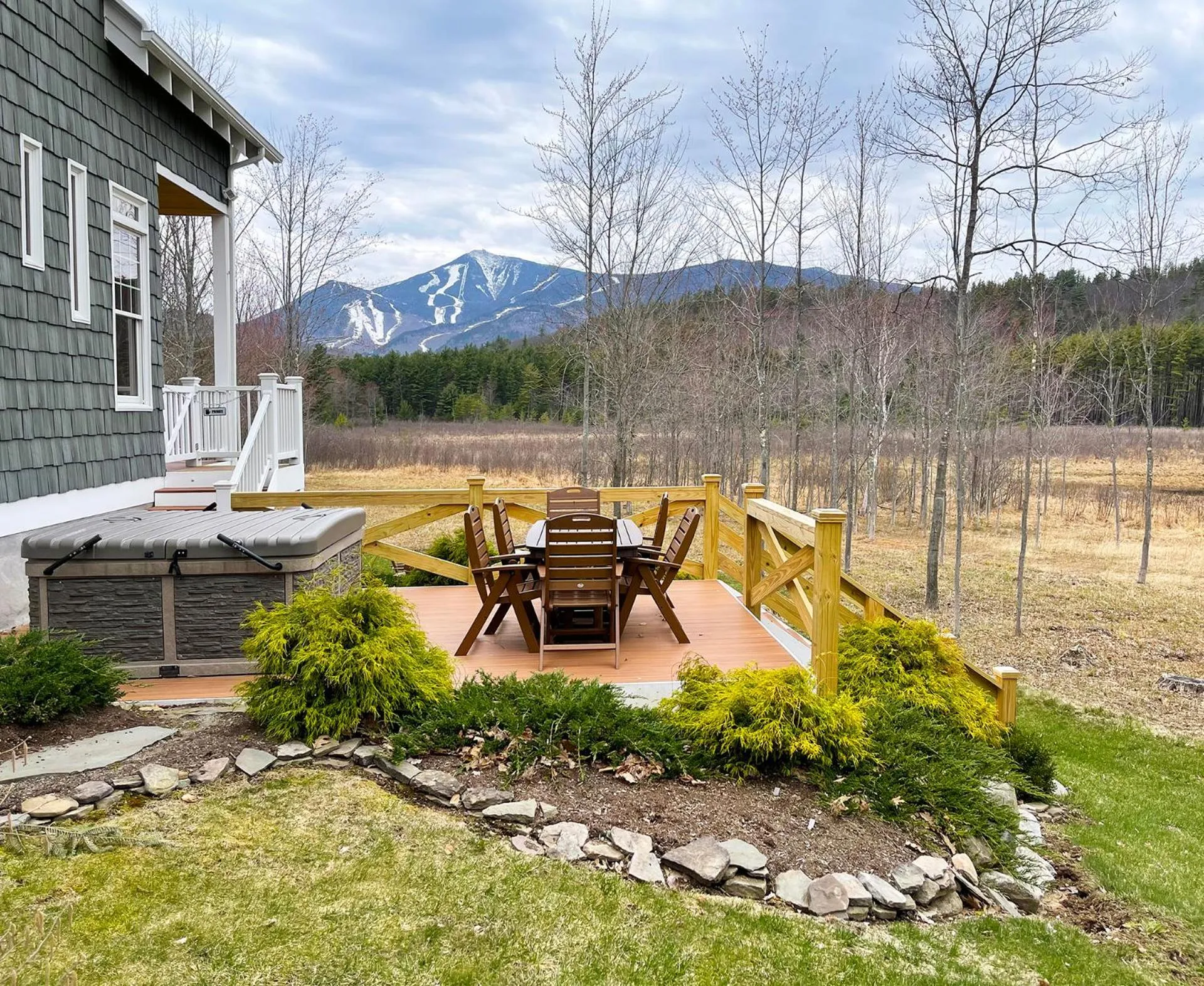 Hot Tub in High Peaks Chalet