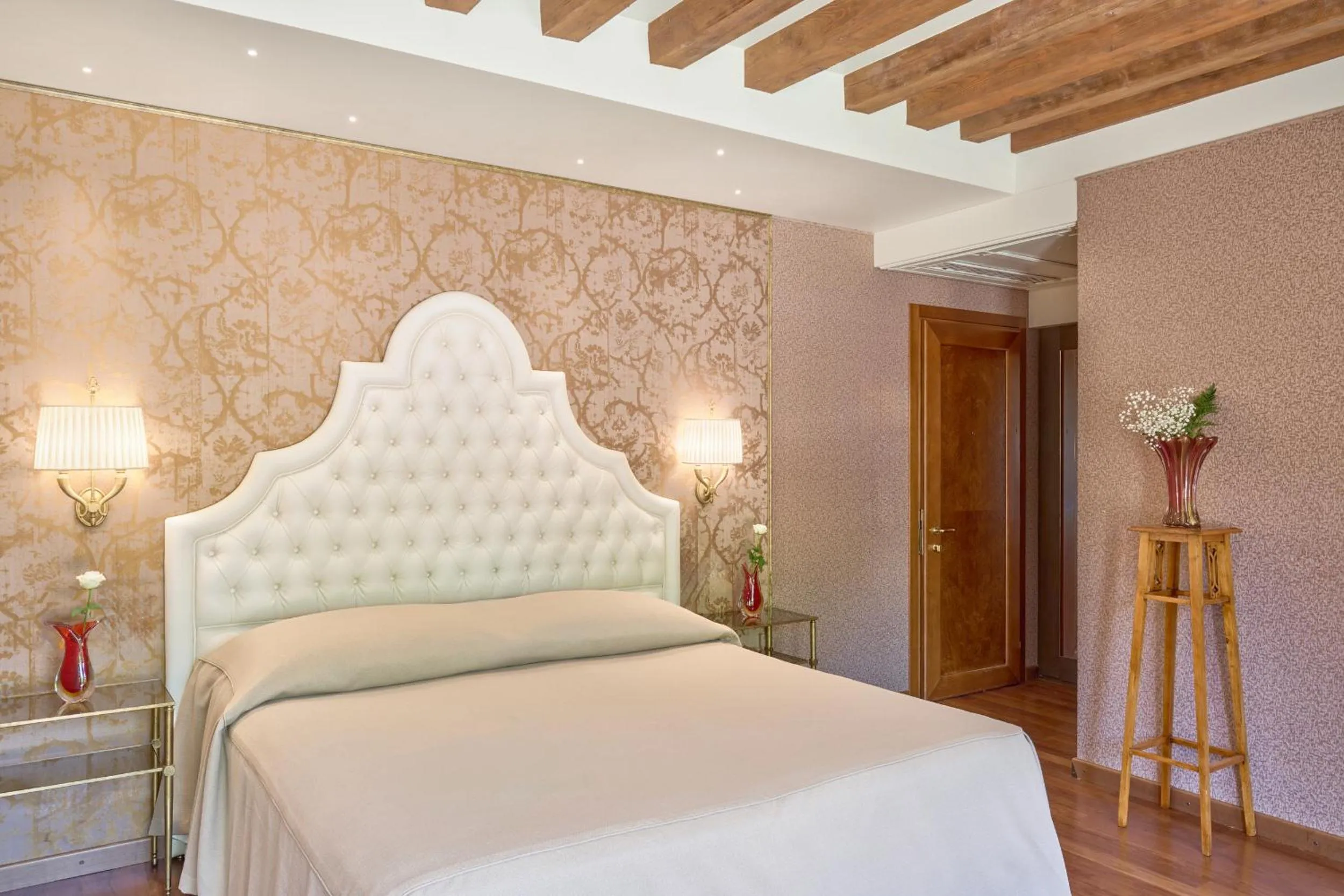 Bedroom, Bed in Hotel Santa Chiara