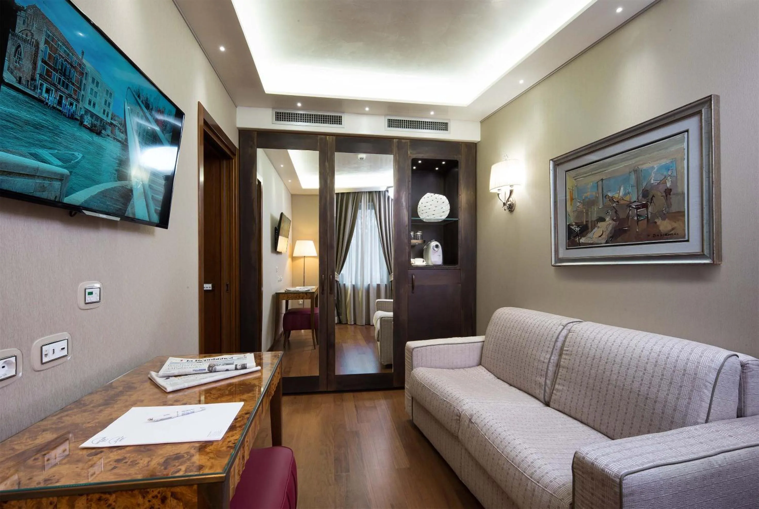 Seating area in Hotel Santa Chiara