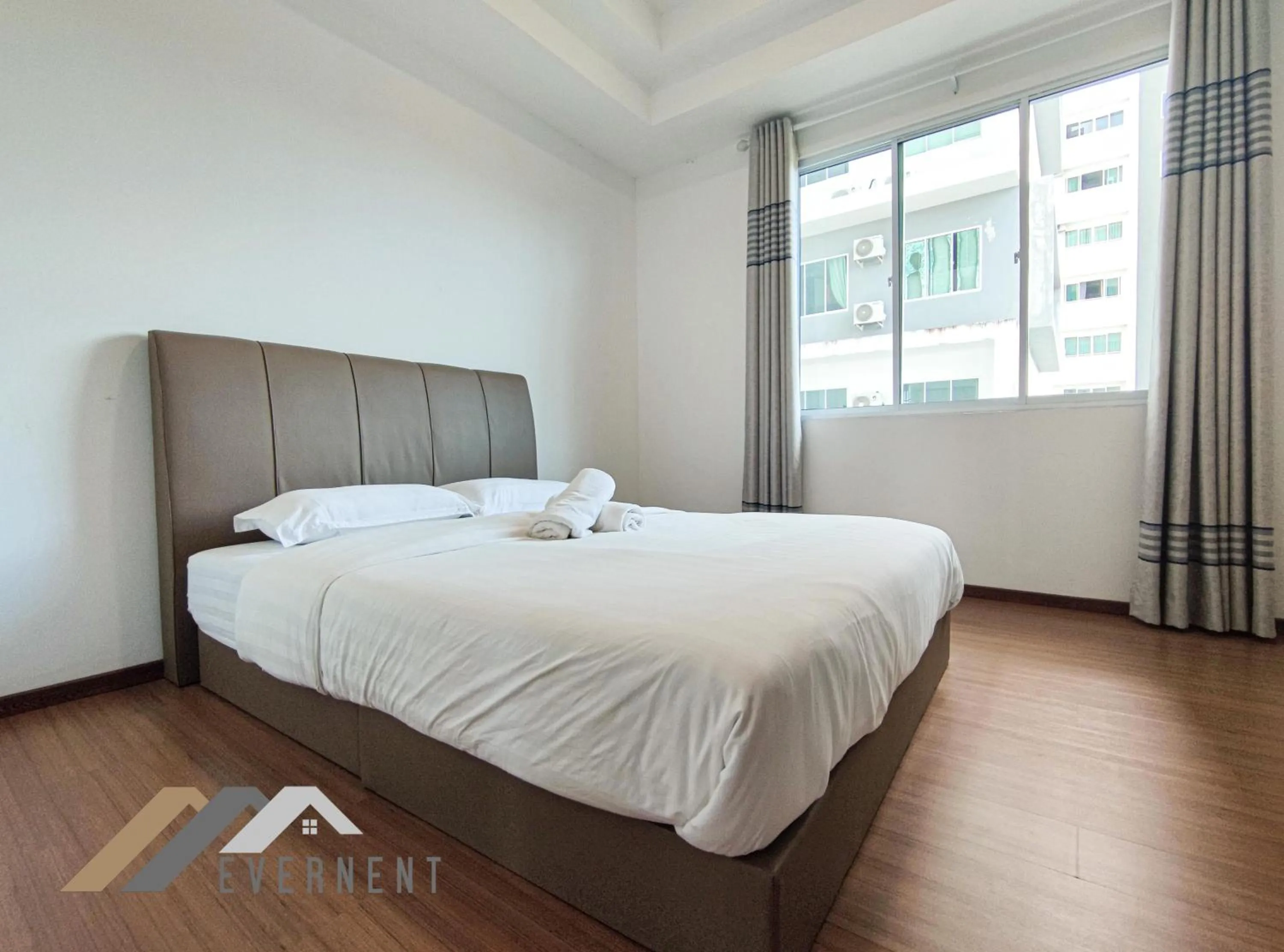 Bed in Serene Heights by Evernent